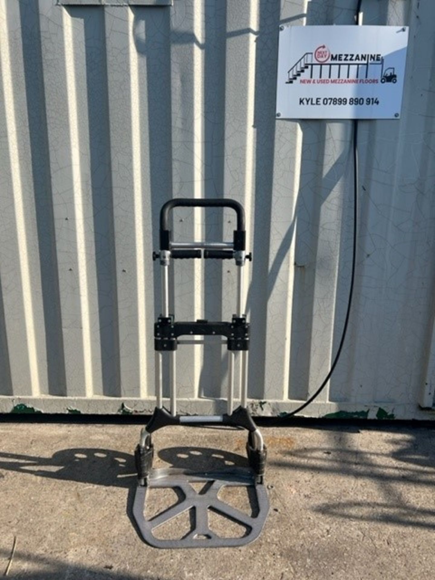 RRP £300 Foldable Sack Truck Trolly. Overall Height When Fully Extended: 1320Mm, Height When Down: - Image 6 of 6
