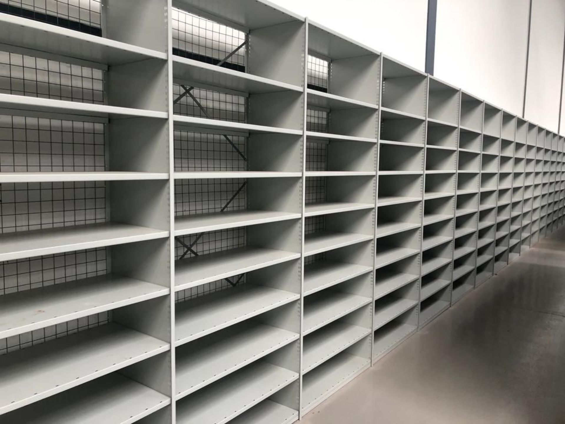 RRP £ 1728 Link Euro Shelving Lot To Contain 6 Bays, 6 Bays Include 7 Uprights@ 2500 High 600Mm - Image 3 of 4