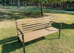 RRP £250 Lot To Contain Resting Bench (Condition Reports Available On Request, All Items Are