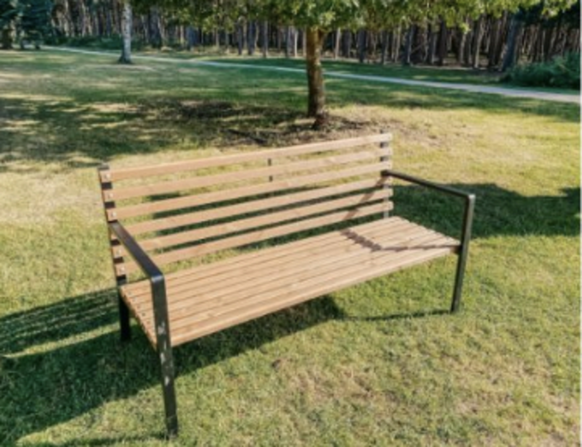 RRP £250 Lot To Contain Resting Bench (Condition Reports Available On Request, All Items Are