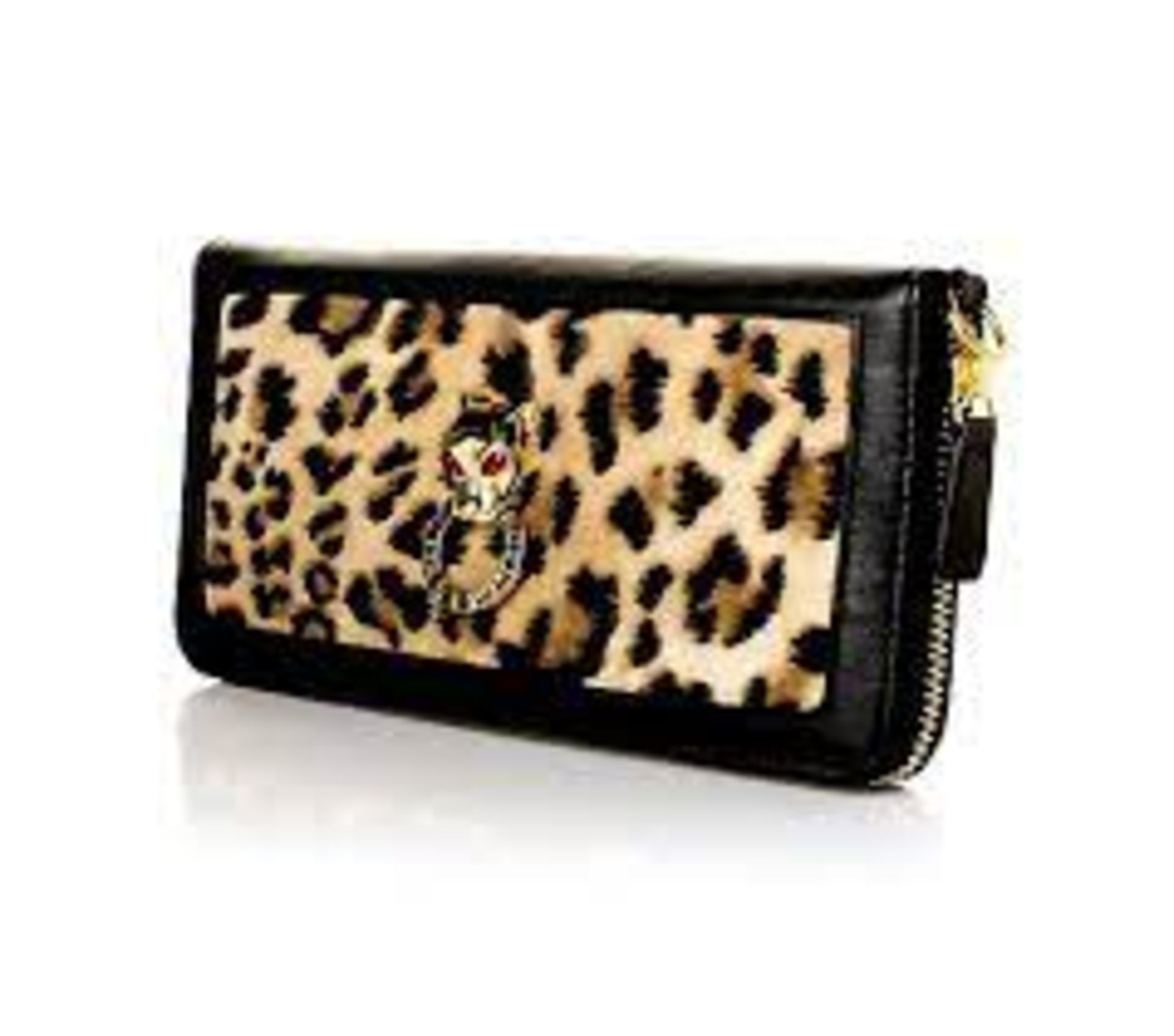 RRP £150 A Lot To Contain 5 Boxed Items To Include, Leopard Print Wallet Boxed 8 Piece Brush Set And