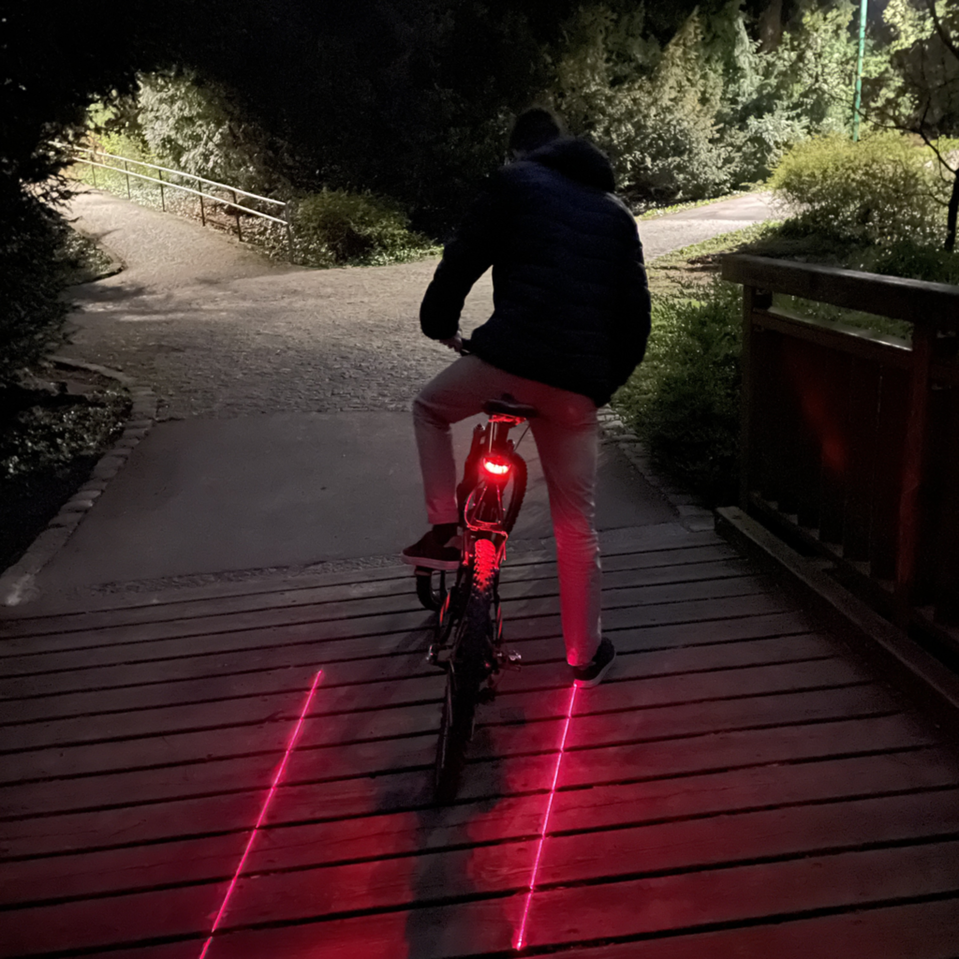 RRP 15.00 ea 10 x Pursuit Laser Bike Lane Tail Light Weather Resistant LED Bike Light Pursuit - Image 4 of 4