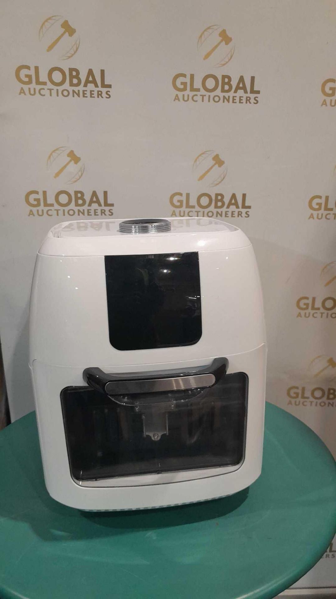 RRP £130 Boxed Cook's Essential Multi Function Air Fryer White - Image 2 of 2