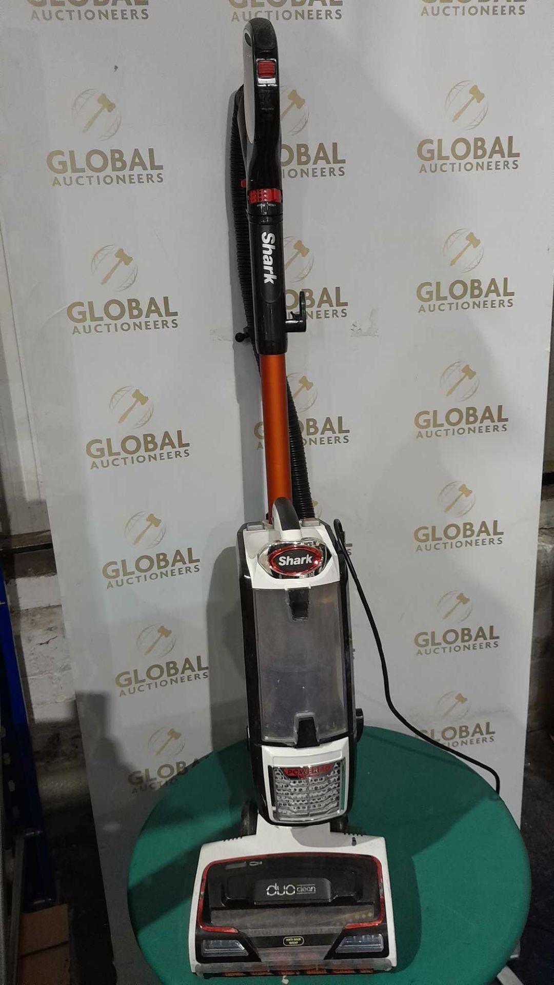 RRP £300 Boxed Shark Nz801Uk Upright Vacuum Cleaner - Image 2 of 2