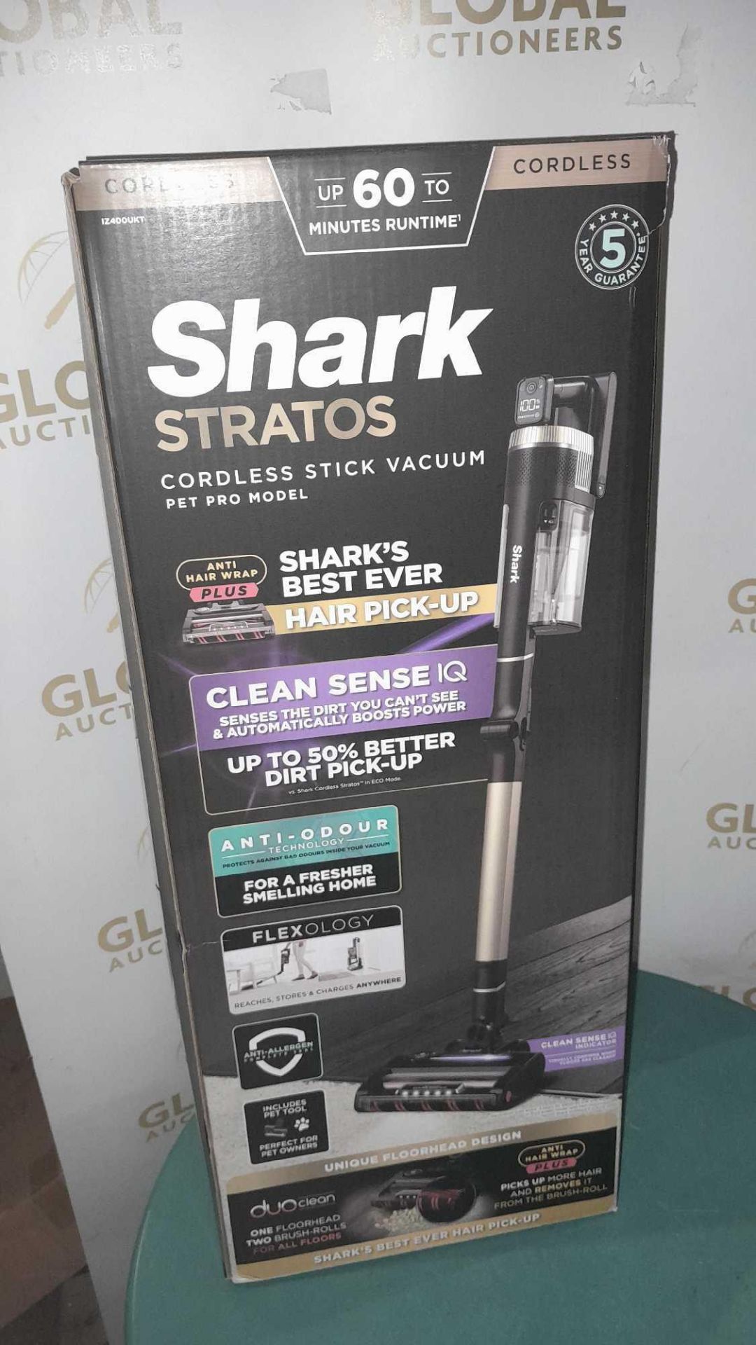 RRP £450 Boxed Shark Stratos Cordless Vacuum W/ Anti Hair Wrap & Clean Sense Iq Iz400Ukt - Image 2 of 2