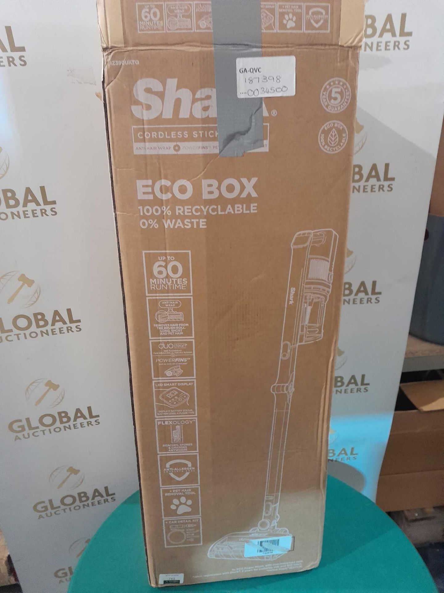 RRP £375 Boxed Shark Cordless Vacuum With Powerfins, Duoclean & Truepet Iz390Uktq - Image 2 of 2