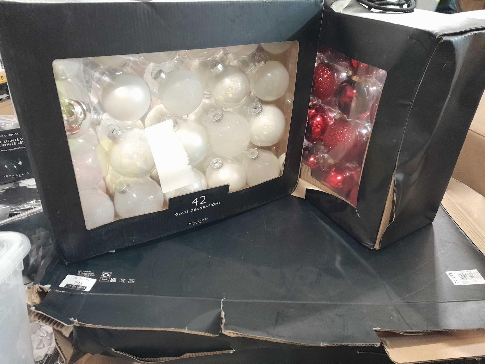 RRP £160 Lot To Contain 4 Boxed Items Including Glass Decorations & Led Starlight - Image 2 of 2