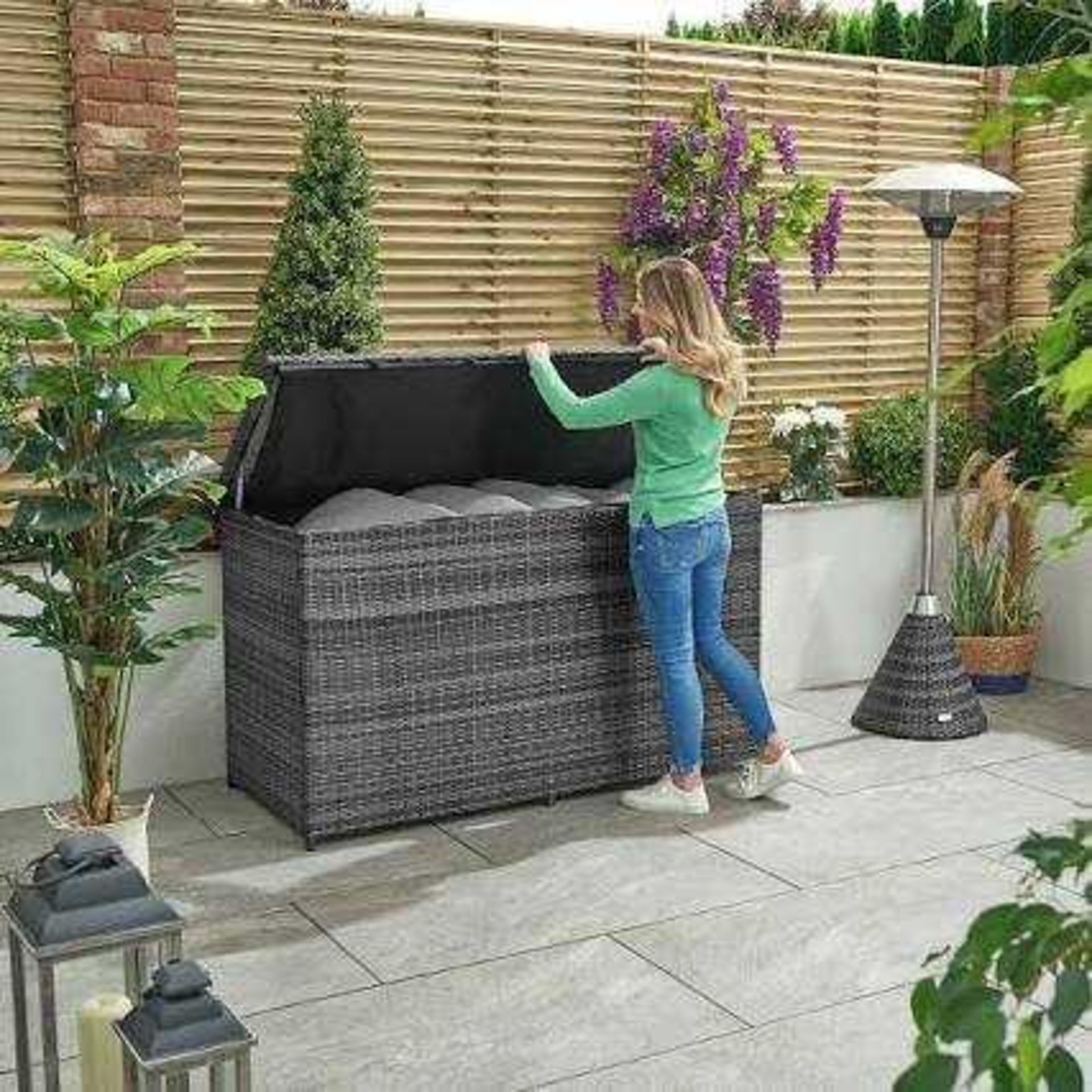RRP £250 Wrapped Rattan Storage Box With Seat - Image 2 of 2