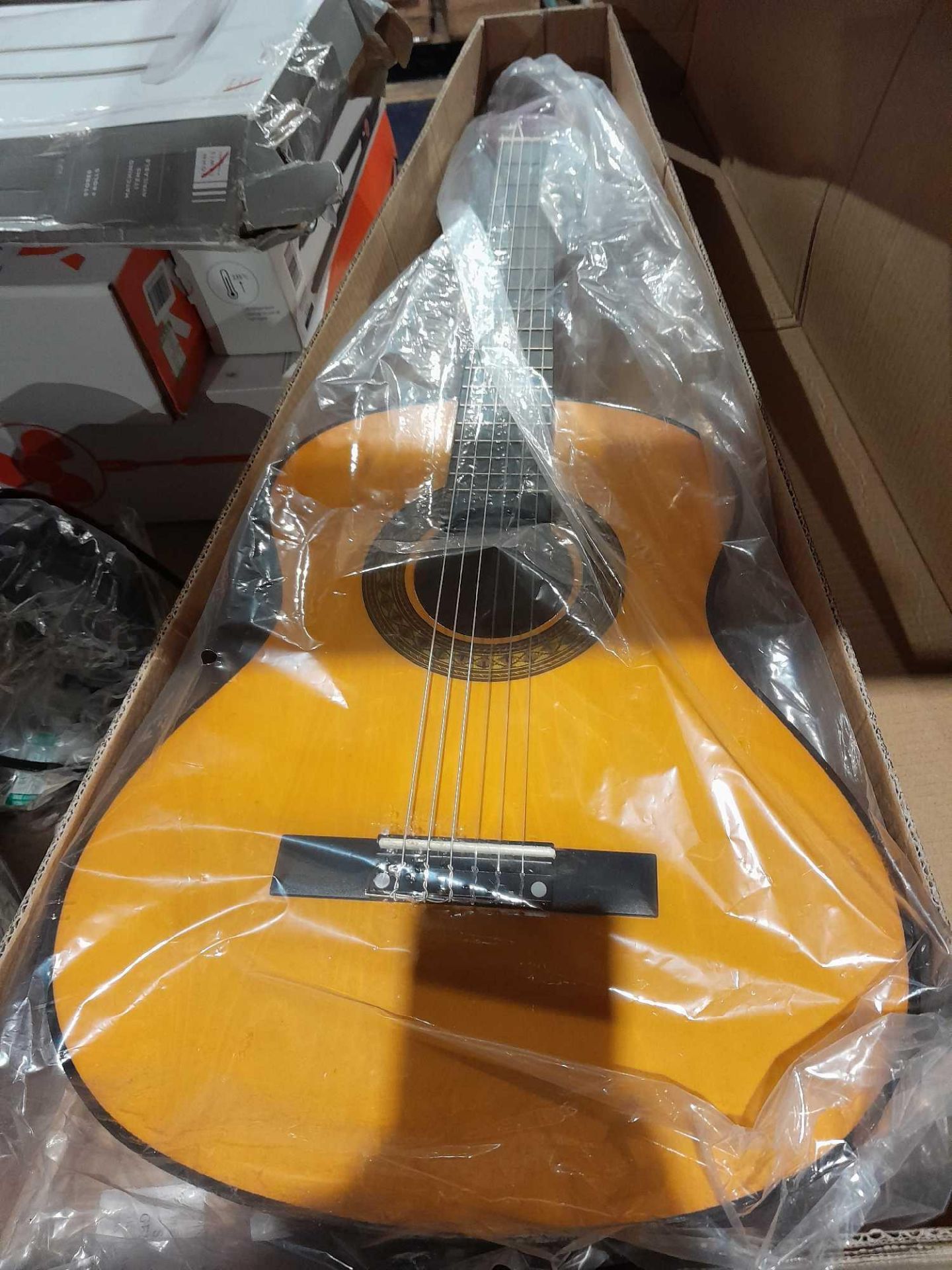 RRP £75 Boxed Martin Smith 3/4 Size Acoustic Guitar - Natural Wood(Good Condition) - Image 2 of 3