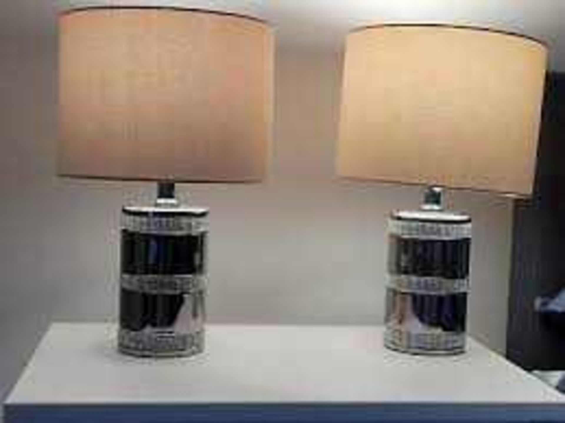 RRP £100 Lot To Contain 2 Boxed Items Including Jm Set Of 2 Ceramic Lamps & Innovators Easy Up 2.7M