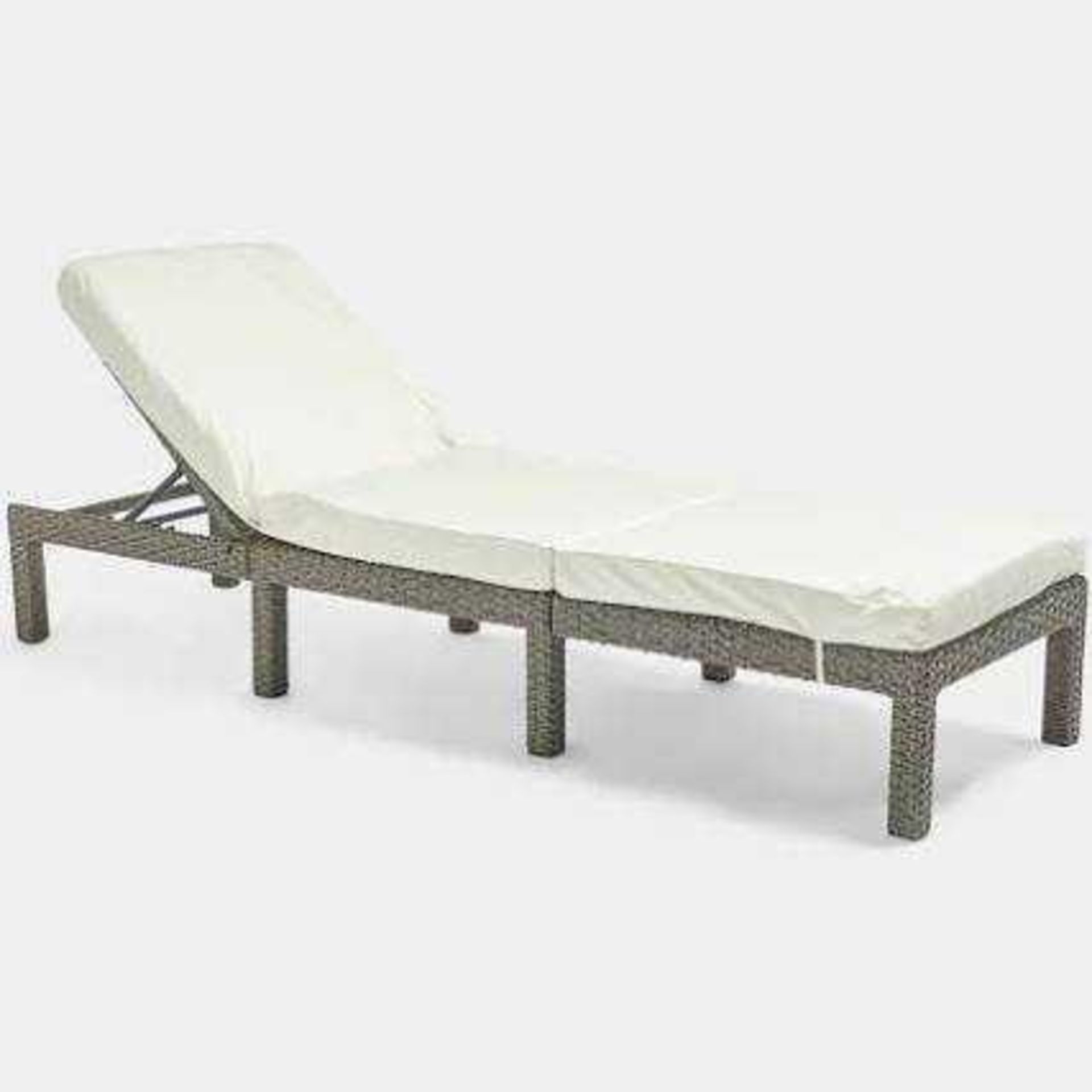 RRP £150 Wayfair Large Outdoor Rattan Sun Lounger