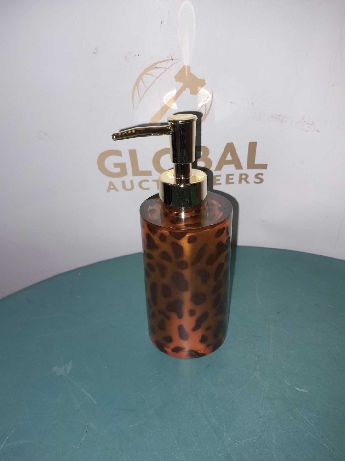 RRP £100 Box To Contain 10 Brand New John Lewis Tortoise Shell Soap Pump Dispensers - Image 2 of 2