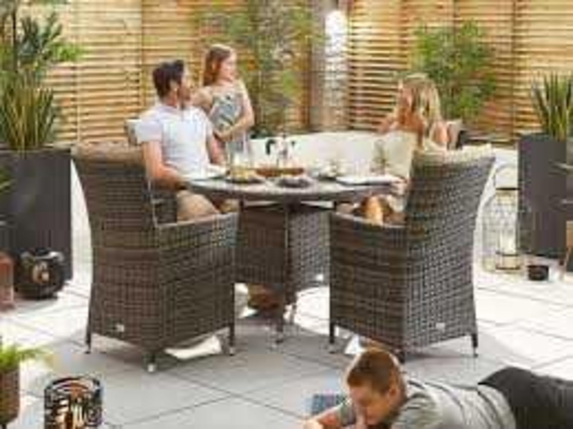 RRP £700 Boxed Bonita 4 Seater Outdoor Dining Set