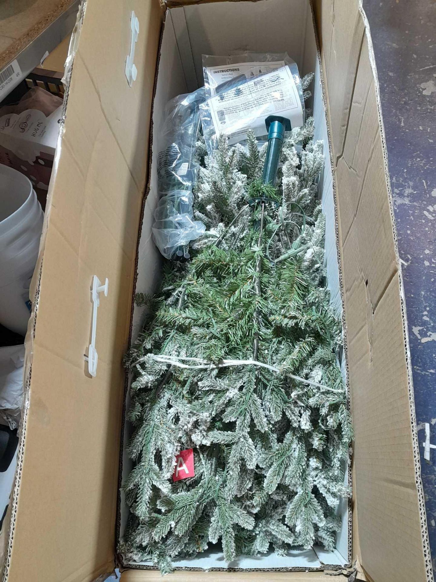RRP £260 Boxed Santa's Best 116 Function Pre-Lit Gumdrop Auburn Christmas Tree - Image 2 of 2
