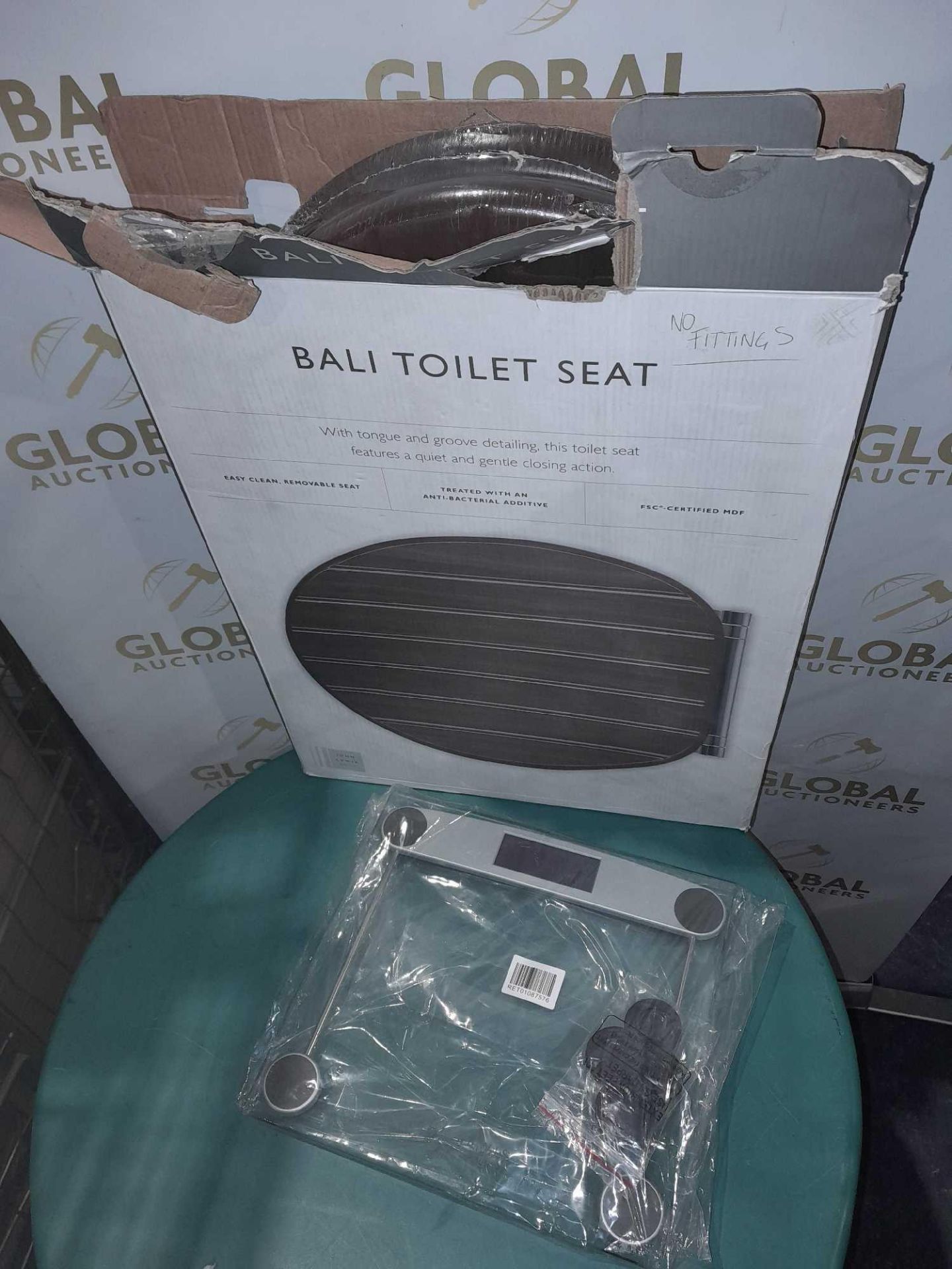 RRP £225 Lot To Contain An Assortment Of Items To Include John Lewis Bali Toilet Seats, Anyday Gray - Image 2 of 2