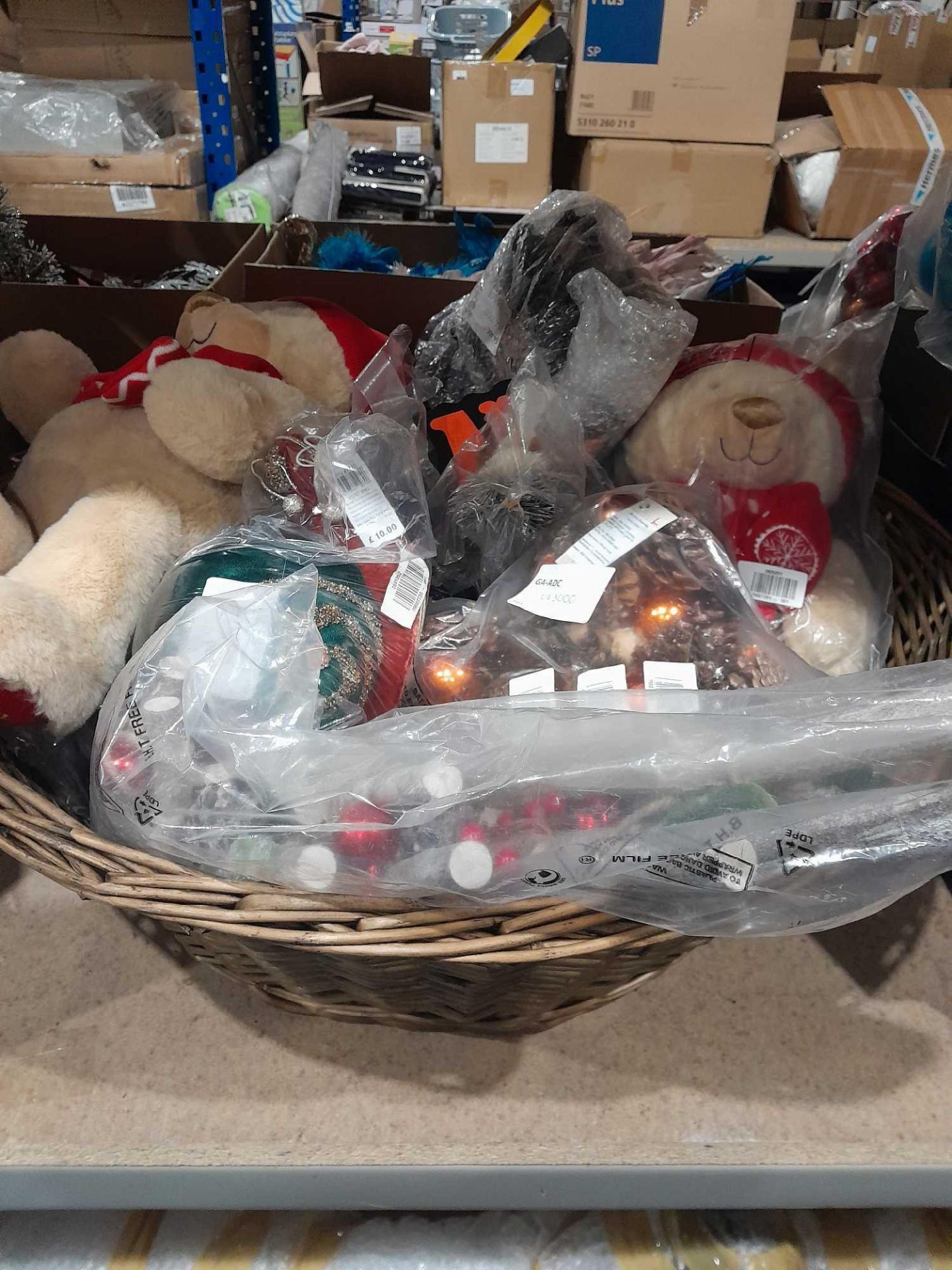 RRP £200 Lot To Contain An Assortment Of Items To Include Santa Russ Dolls, 2.2M Garlands, Baskets A - Image 2 of 2