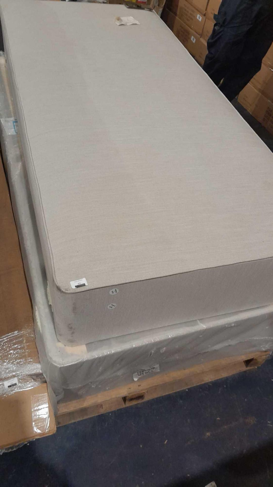 RRP £450 John Lewis 90X200Cm True Edge Divan Bed Base - Image 2 of 3