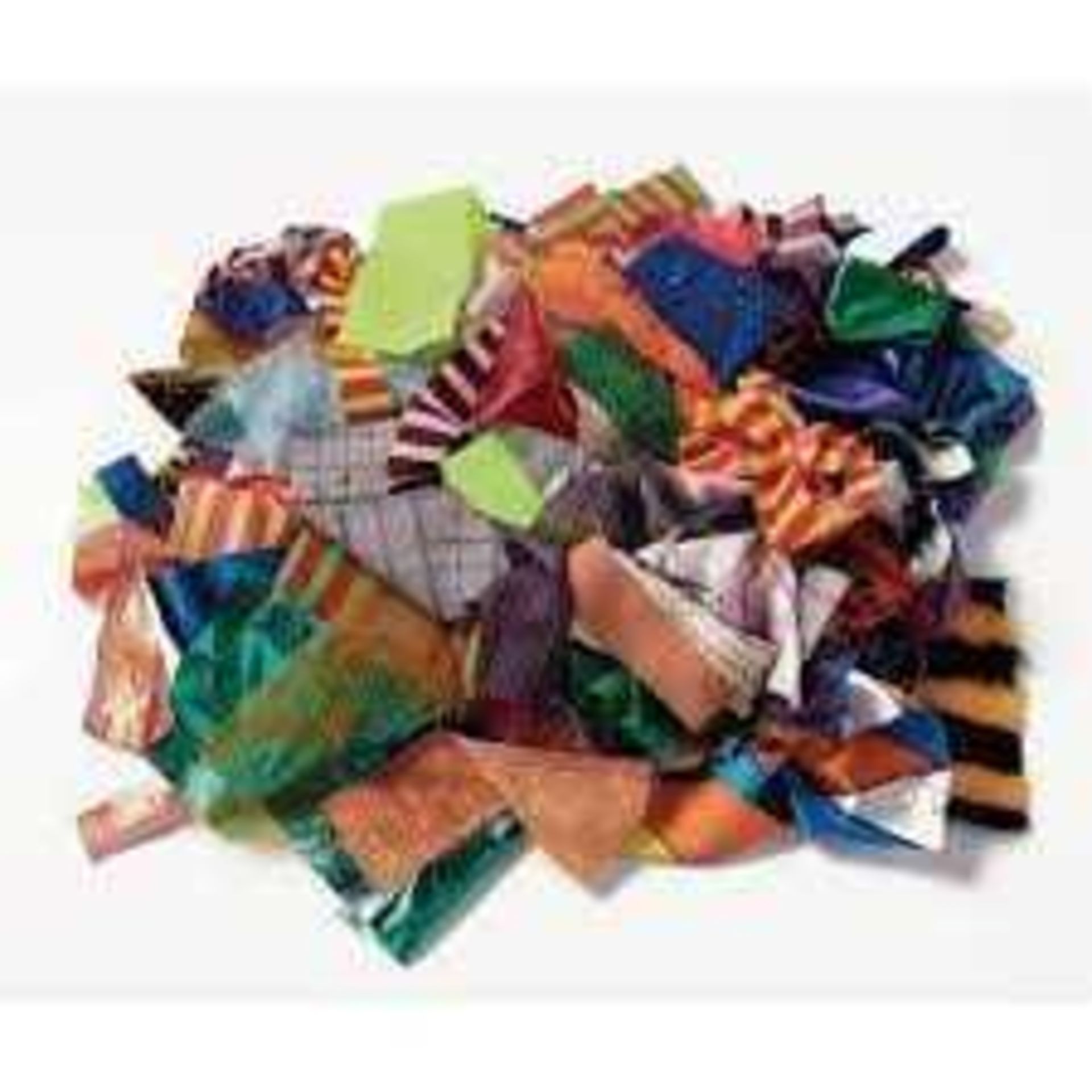 RRP £200 Lot To Contain Approx. 15+ Bagged Material Off Cuts (Used)(M)(Condition Reports Available