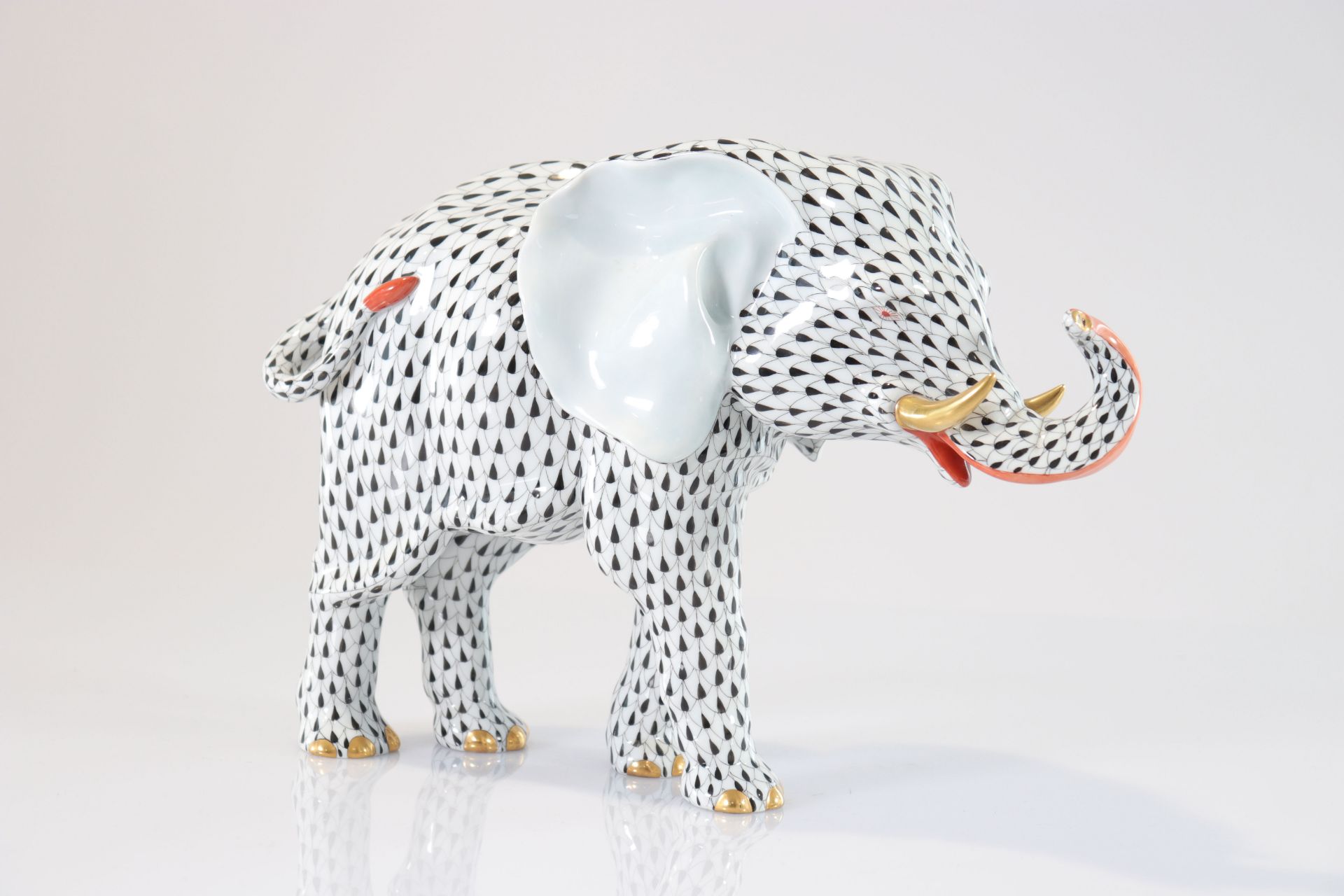 Herend Large Elephant porcelain. Period XXth century