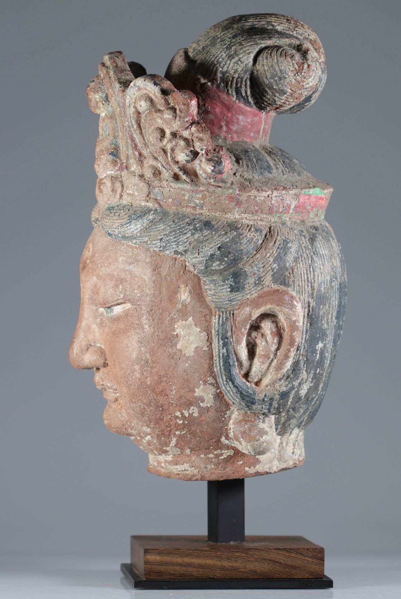 China imposing polychrome Guanyin head from the Song period - Bild 5 aus 5