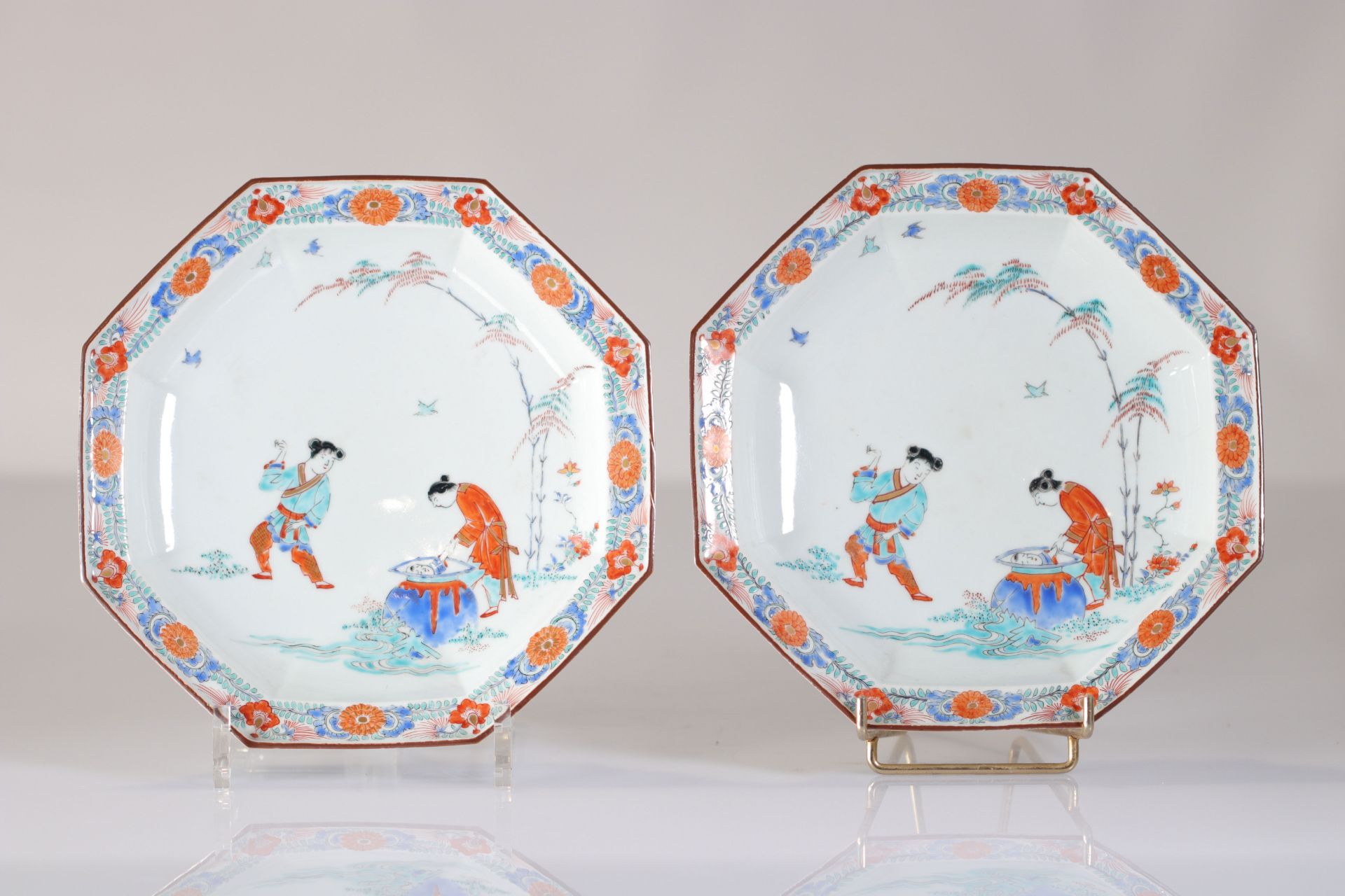 Pair of 18th century Japanese plates