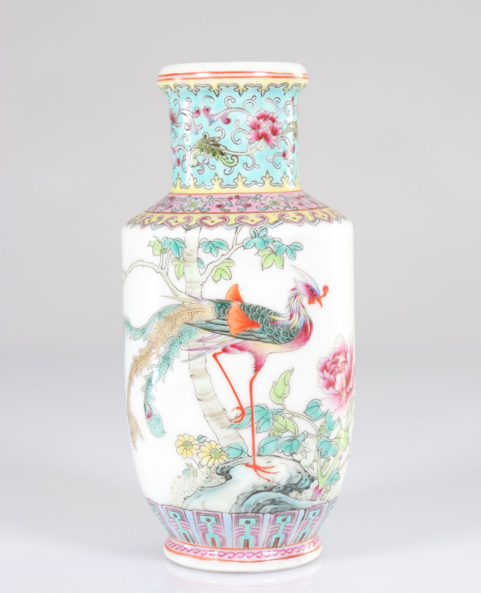 China - small porcelain vase - republic period - 20th