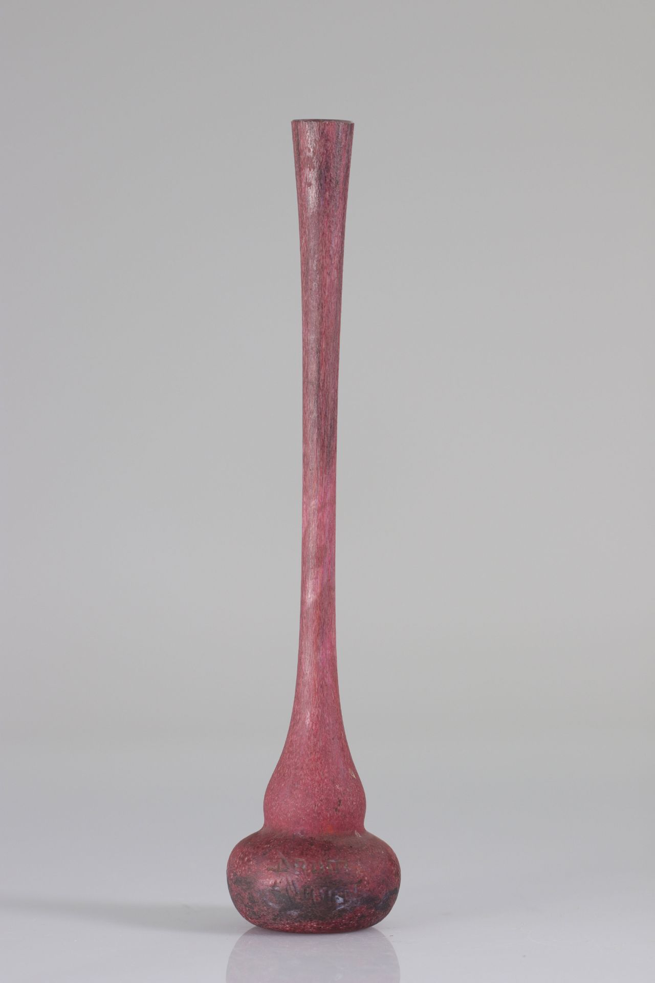 Daum Nancy soliflore vase