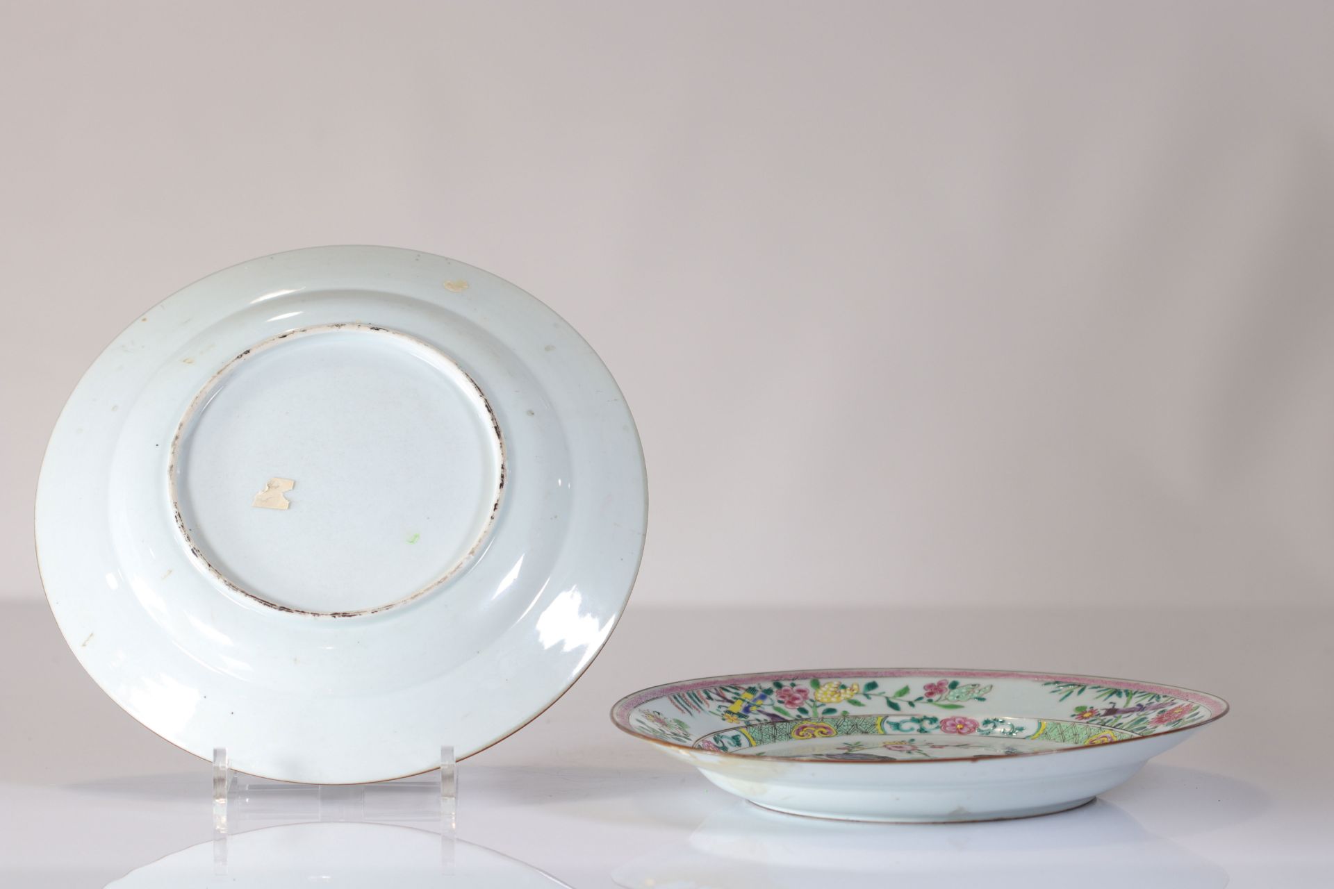 Pair of large 18th century famille rose plates decorated with flowers and birds - Image 2 of 3