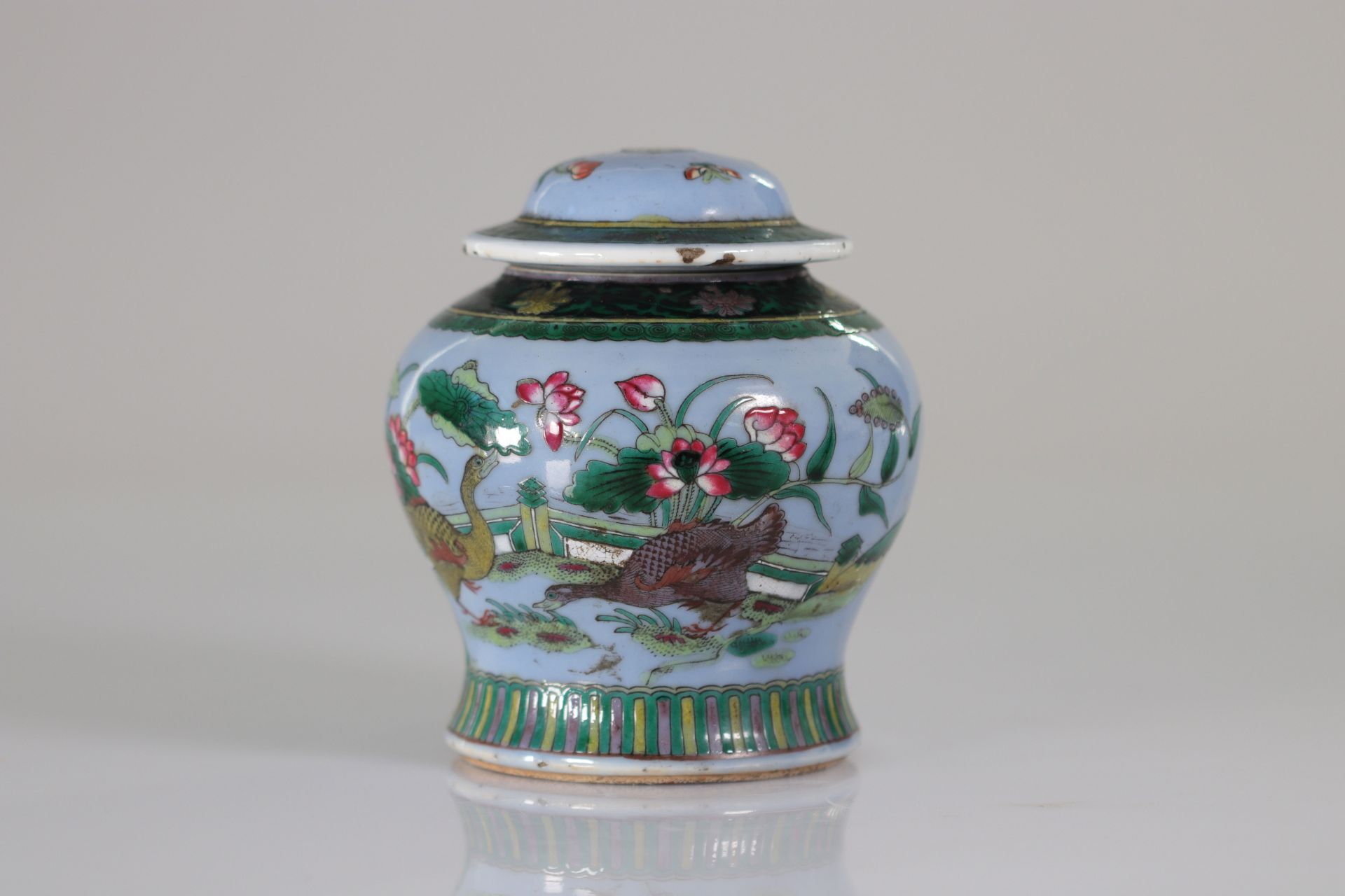 China potiche covered with duck decor mounted as a lamp