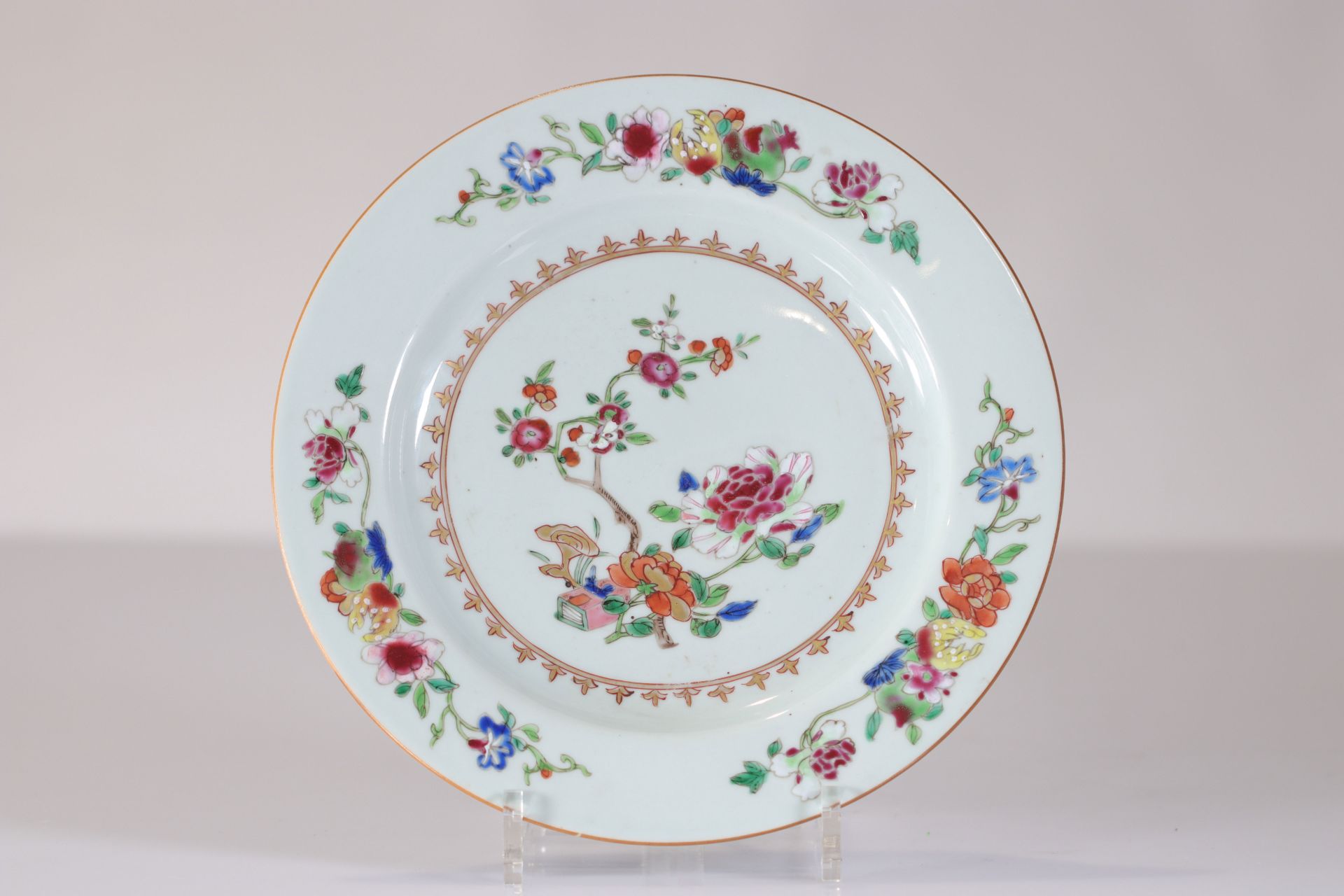 18th century famille rose plate decorated with flowers