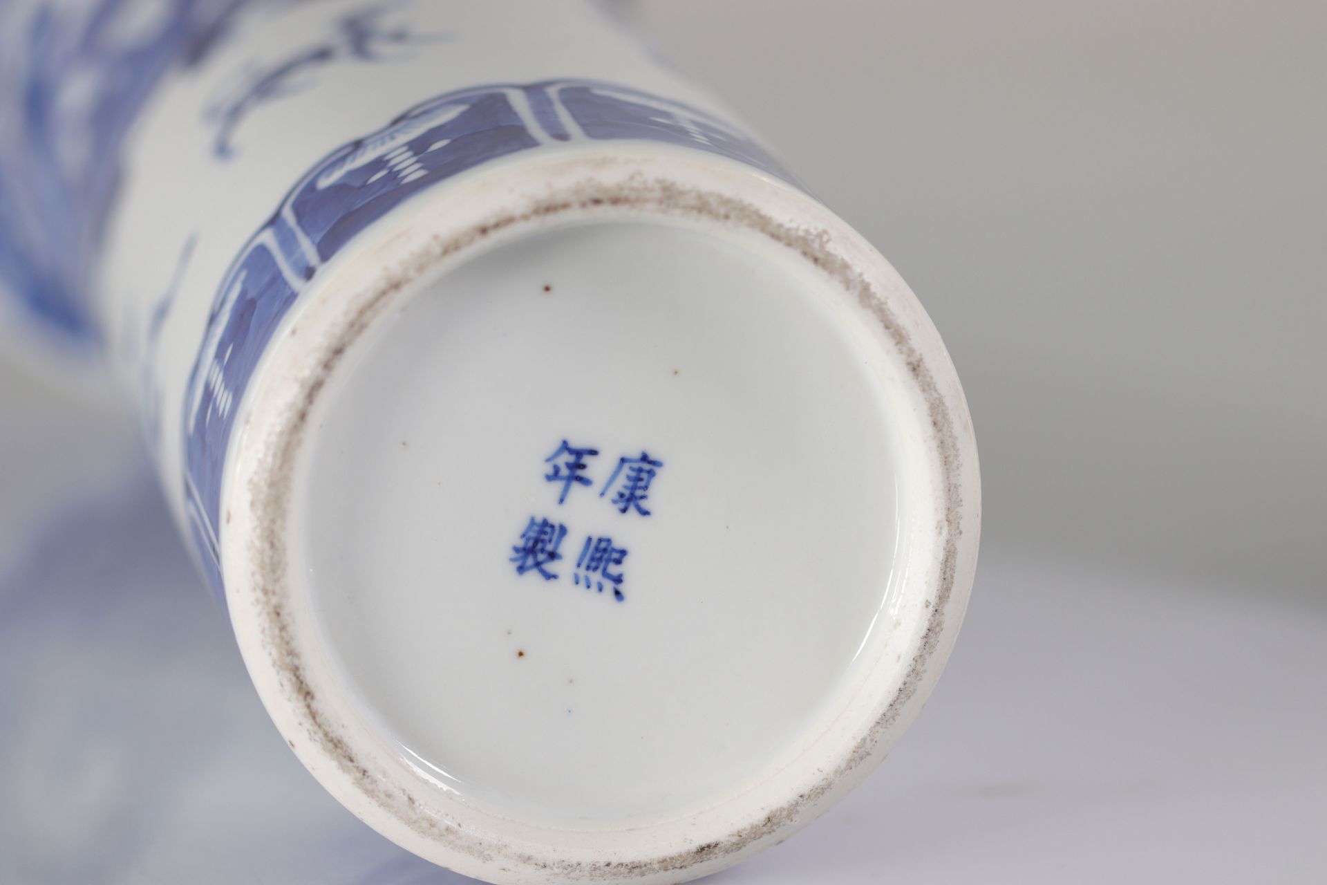 China covered potiches and vases in white blue porcelain character decoration Kangxi brand - Bild 3 aus 3