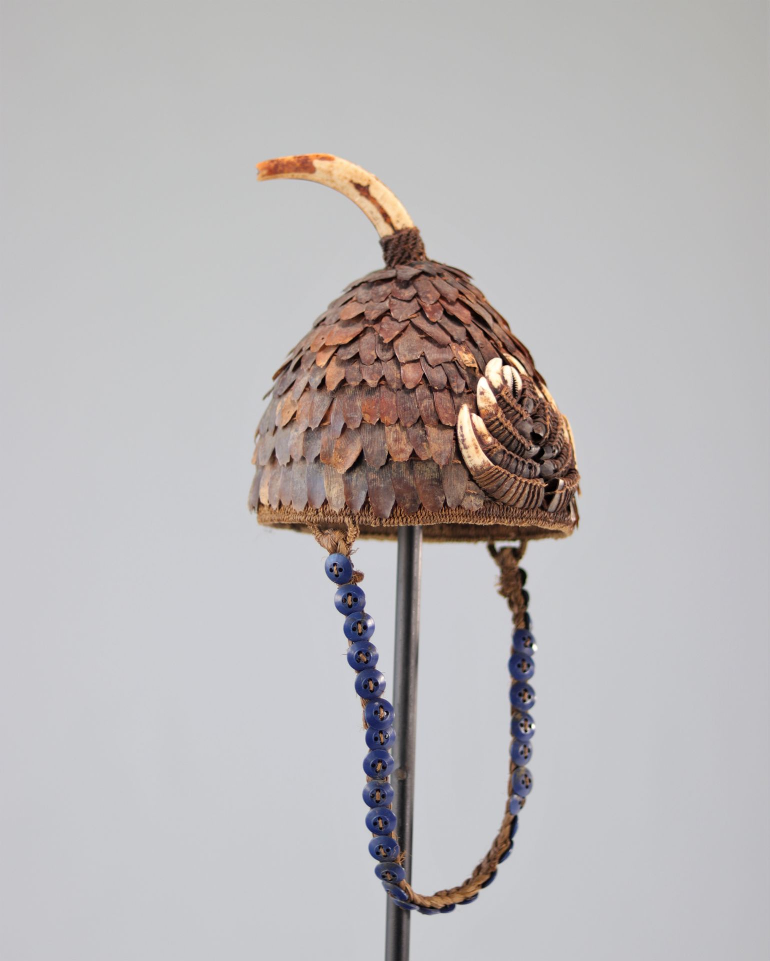 Lega headdress covered with scales - Image 3 of 4