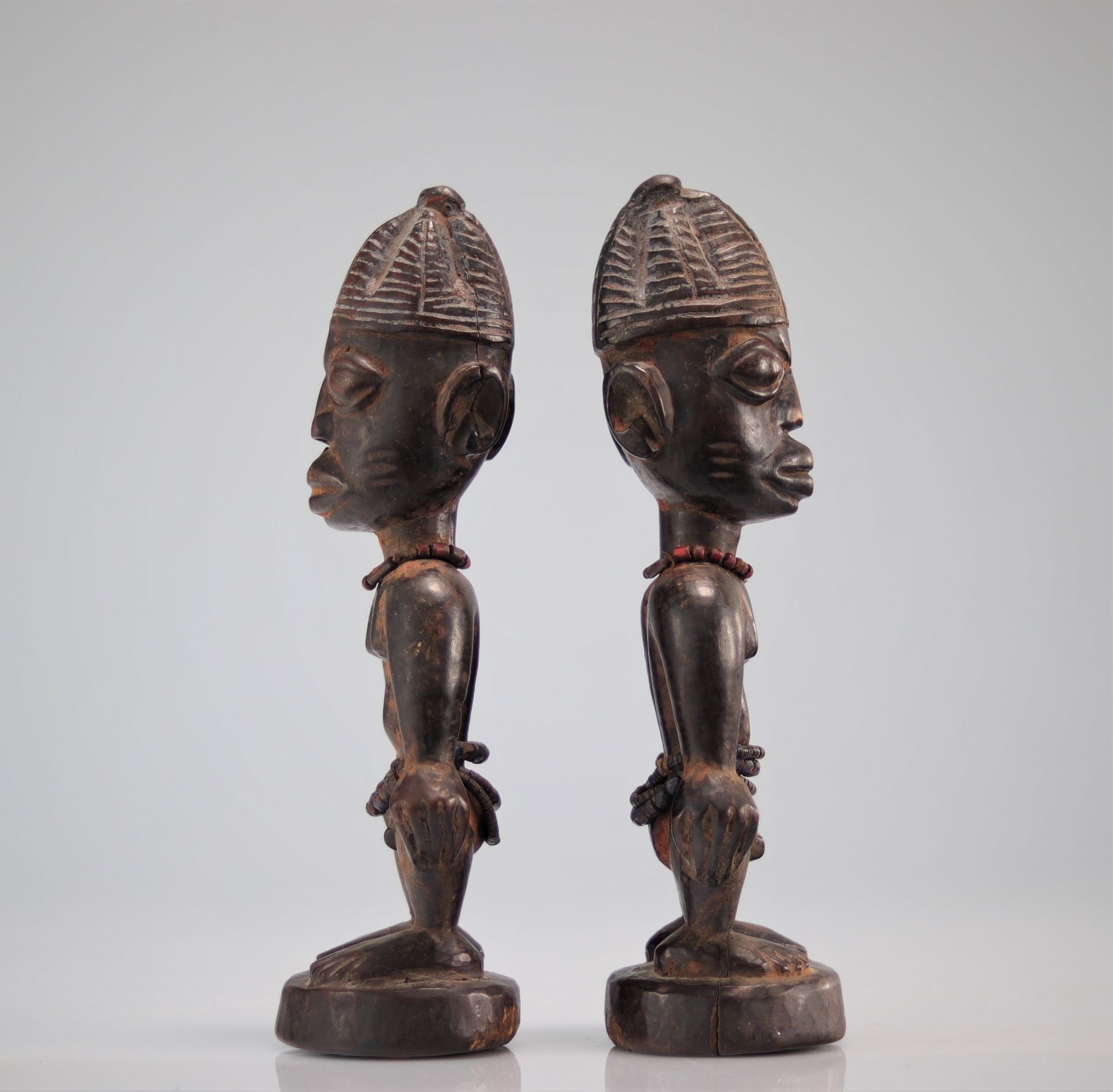 YOROUBA Couple of statuettes representing â€œIbedjiâ€ twins. - Bild 2 aus 4