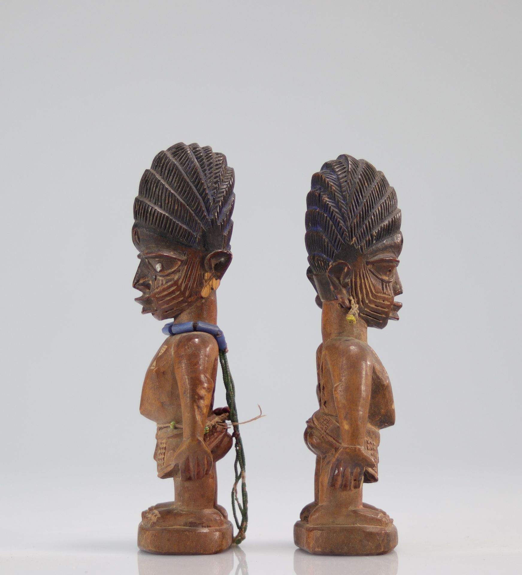 YOROUBA Couple of statuettes representing â€œIbedjiâ€ twins. - Image 2 of 4