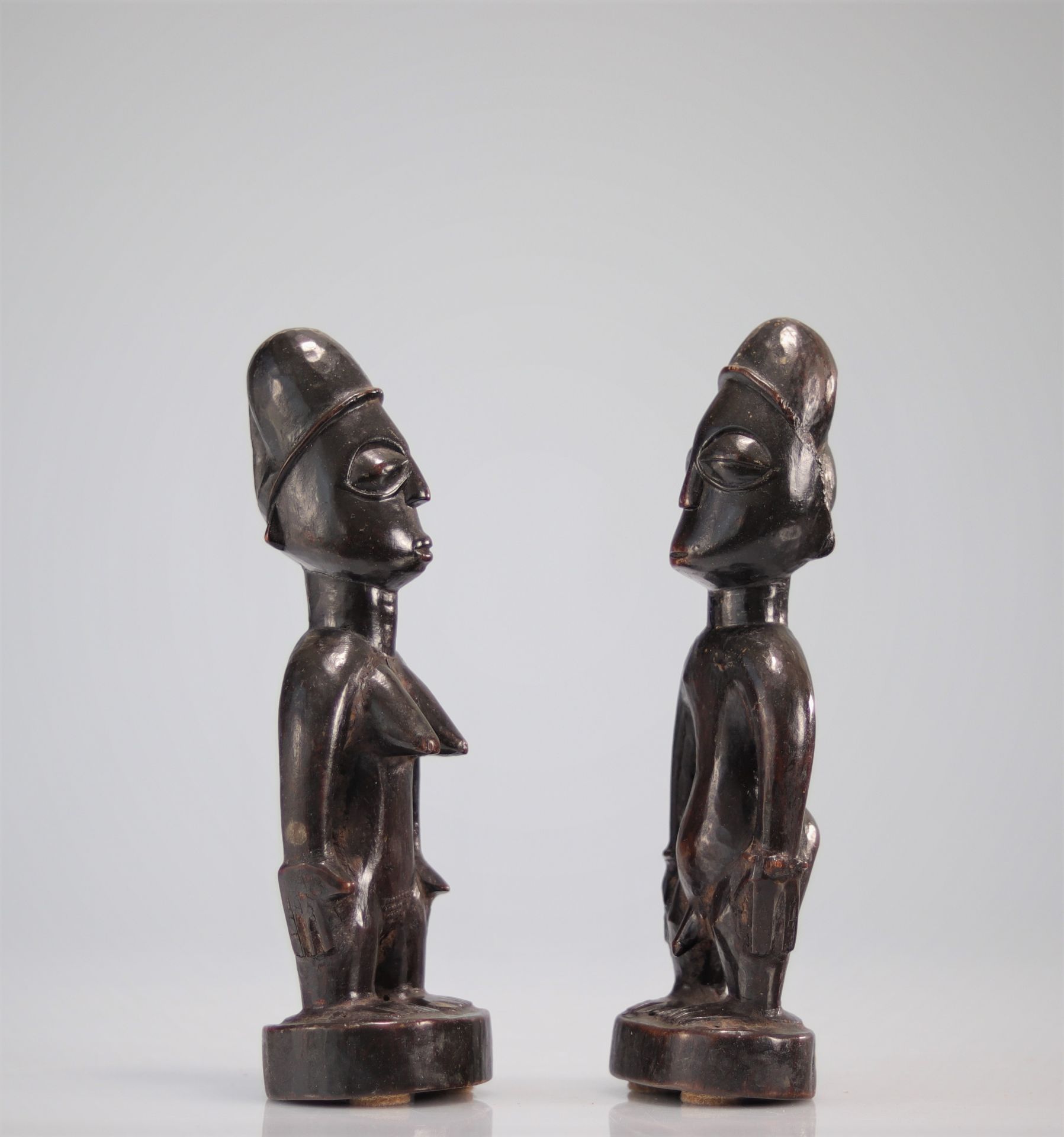 YOROUBA Couple of statuettes representing â€œIbedjiâ€ twins. - Bild 3 aus 4
