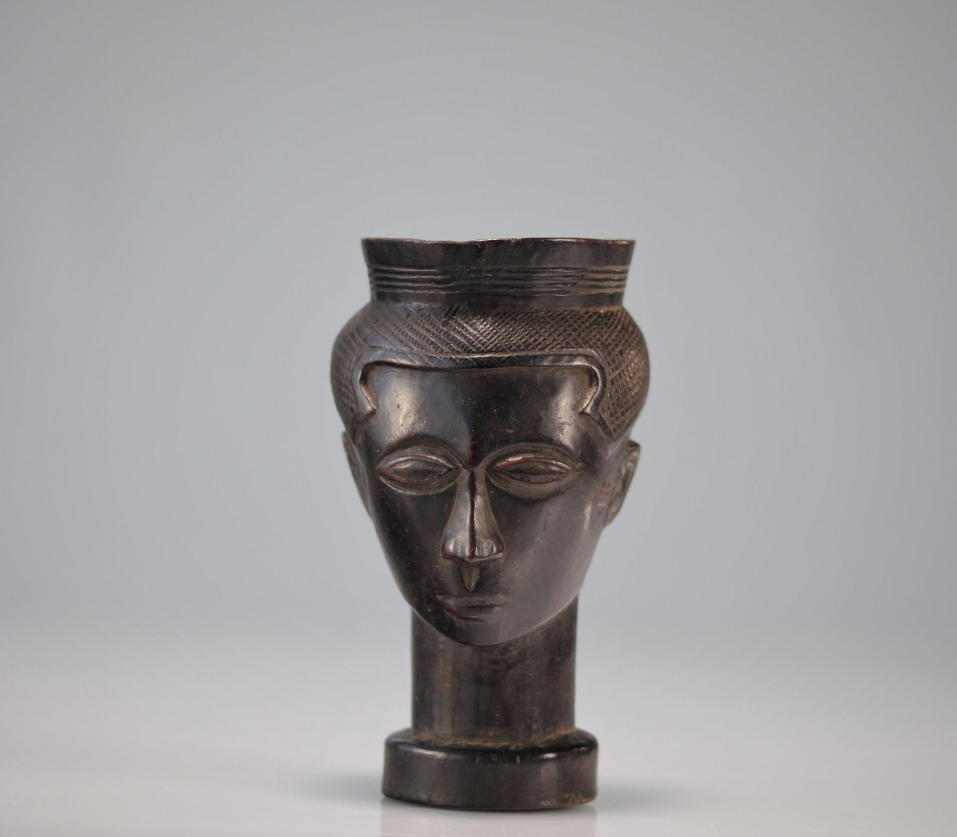 Kuba cup carved with a head - Image 4 of 5