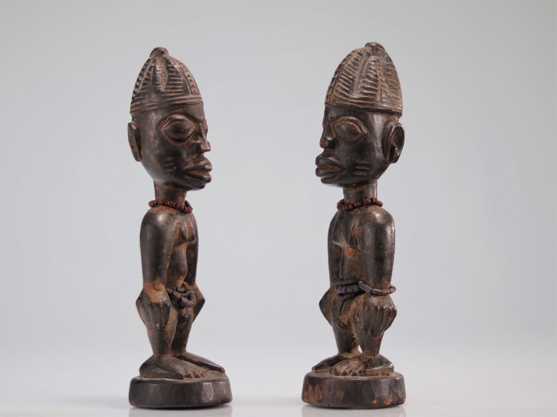 YOROUBA Couple of statuettes representing â€œIbedjiâ€ twins. - Bild 3 aus 4