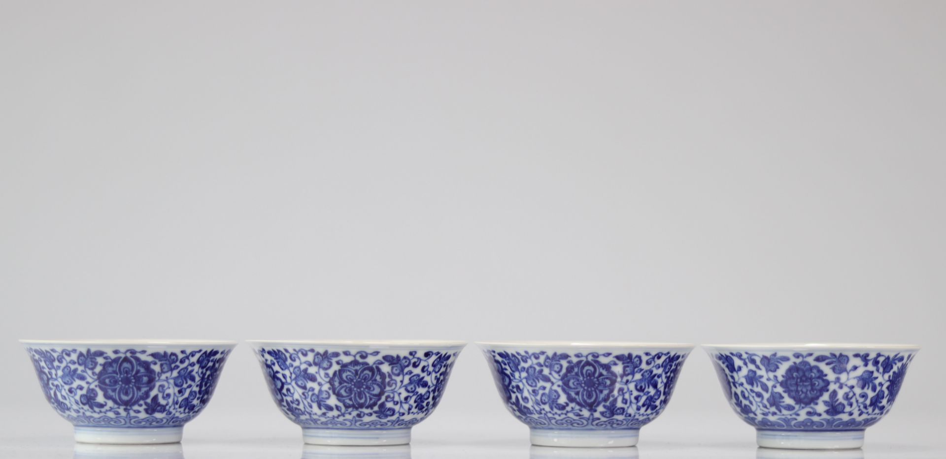 Set of 4 blue white porcelain bowls mark under the piece