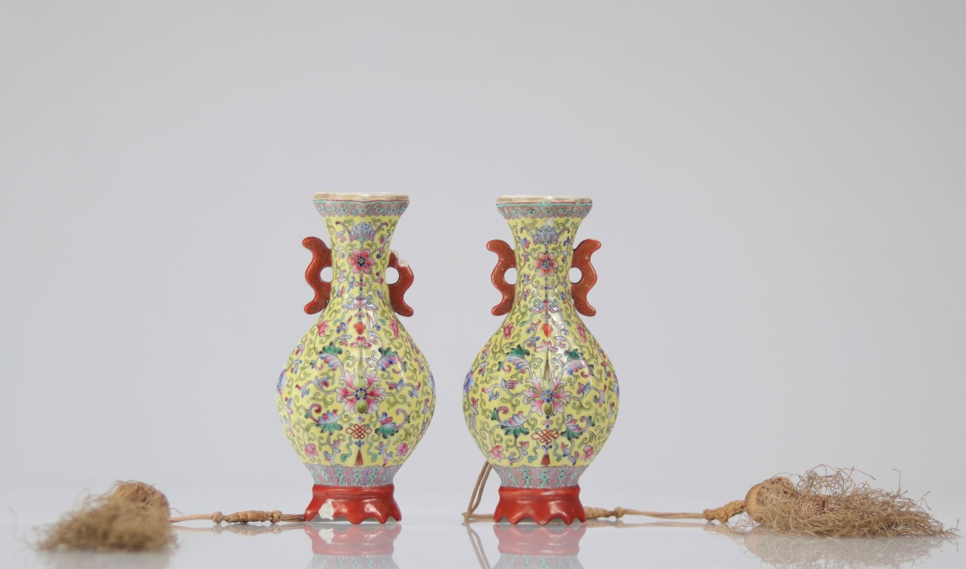 Pair of Chinese porcelain wall vases on a yellow background - Image 2 of 3