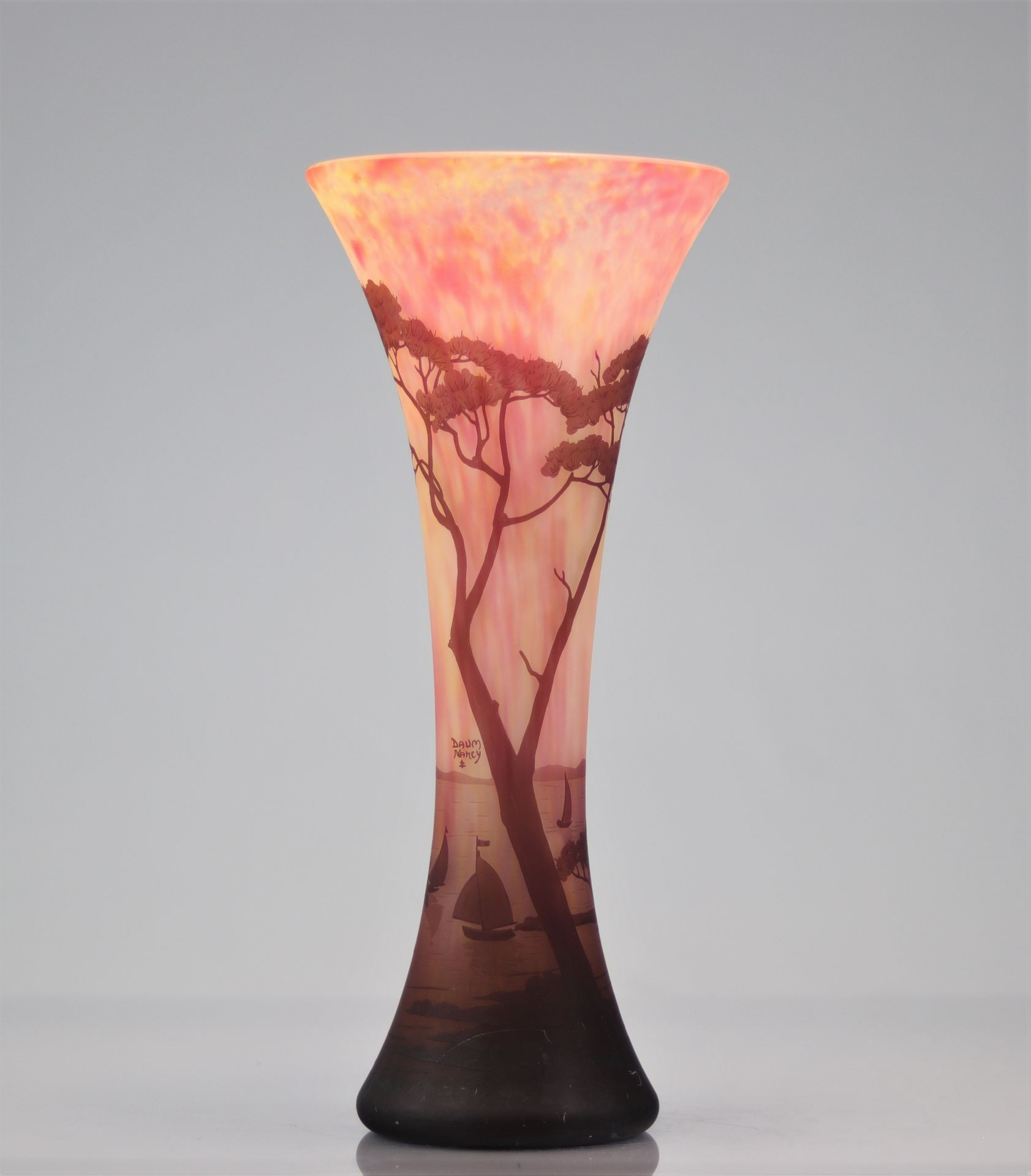 Daum Nancy imposing vase with landscape decoration - Bild 7 aus 7
