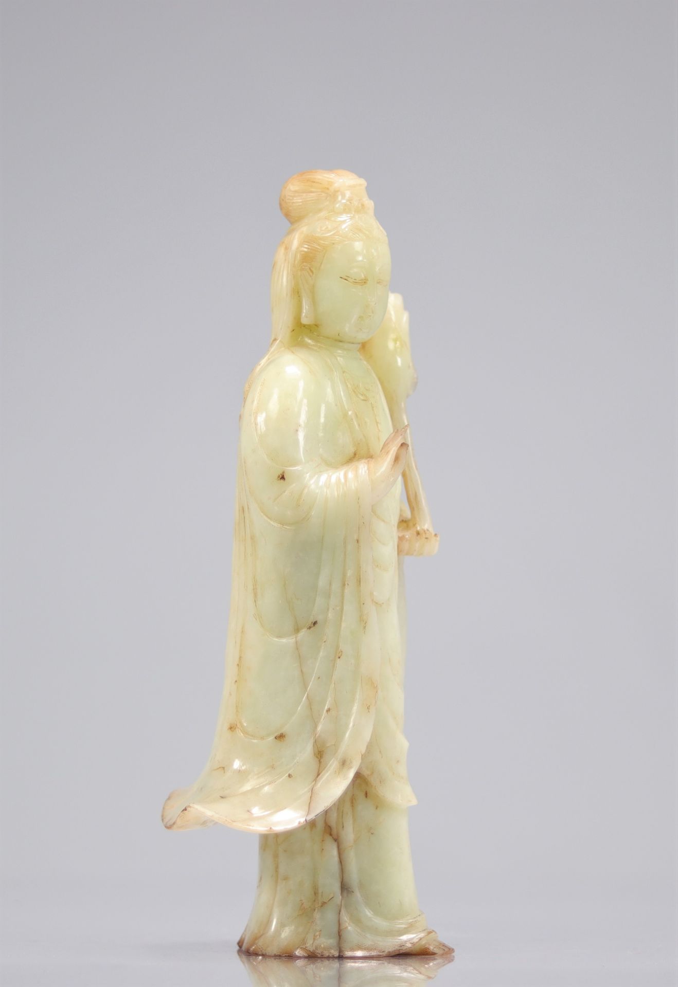 Large Qing period green jade Guanyin - Image 2 of 6