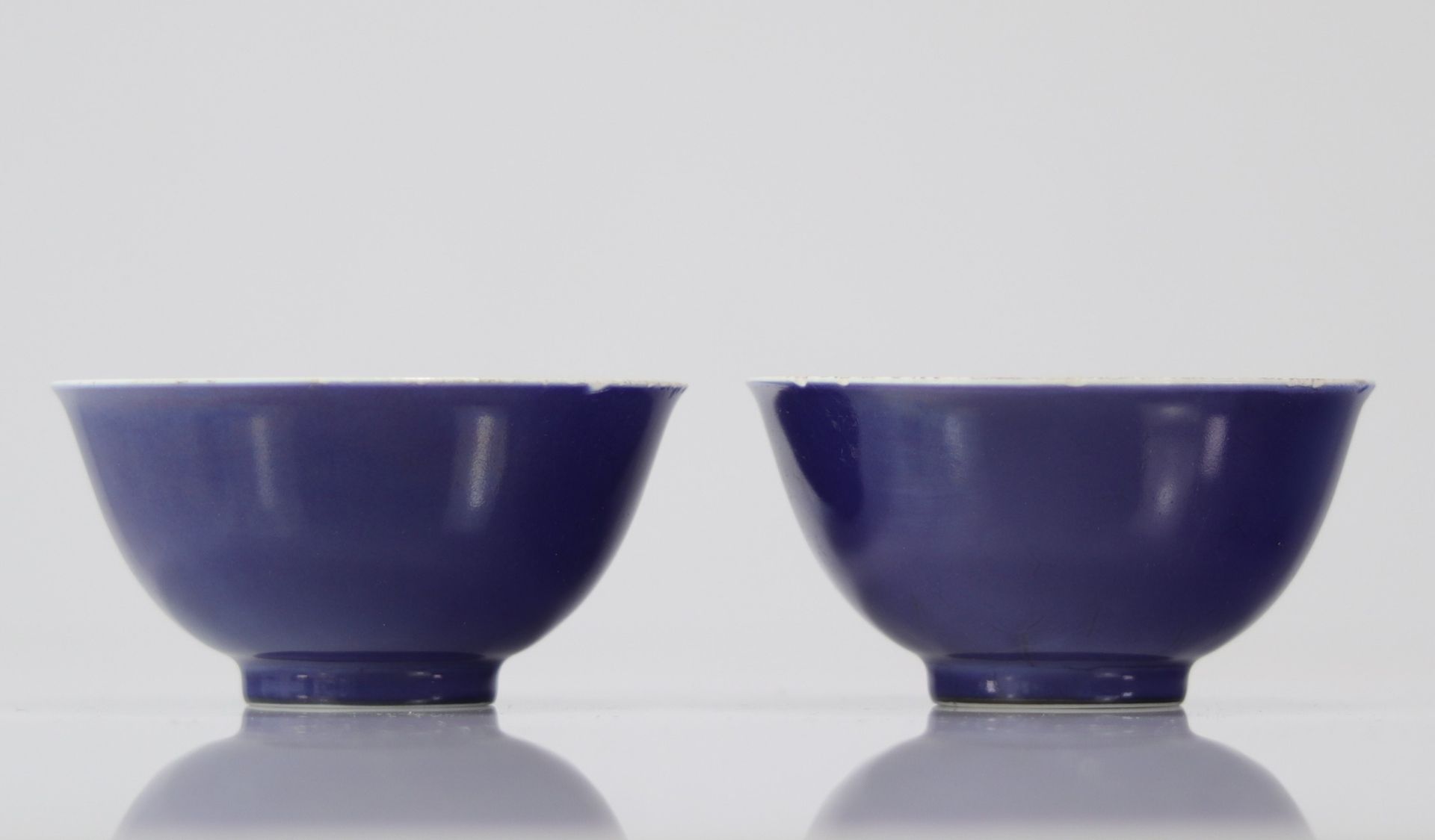 Rare pair of imperial blue powdered bowls - Bild 2 aus 11