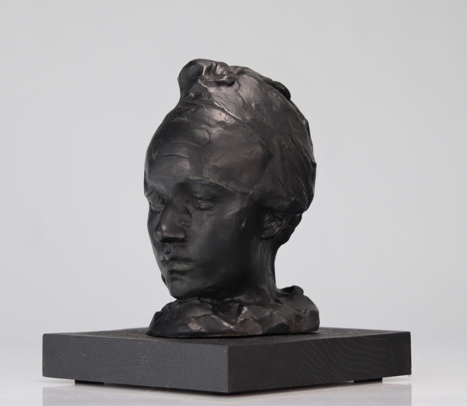 Auguste Rodin. Around 1967. â€œHead of Camille Claudel with a Bonnetâ€. Bronze with brown and green - Bild 5 aus 8