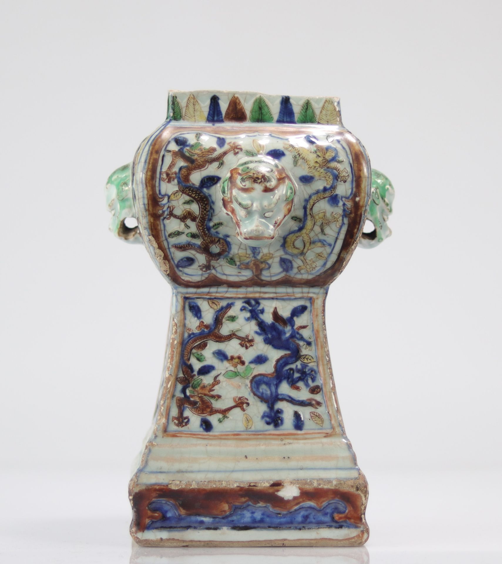 China Ming period vase with imperial dragon decoration