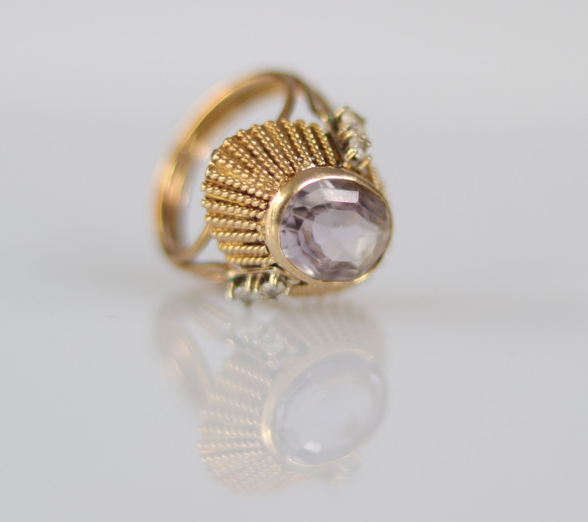 Yellow gold ring (18k) adorned with a synthetic stone (10gr) - Bild 2 aus 4