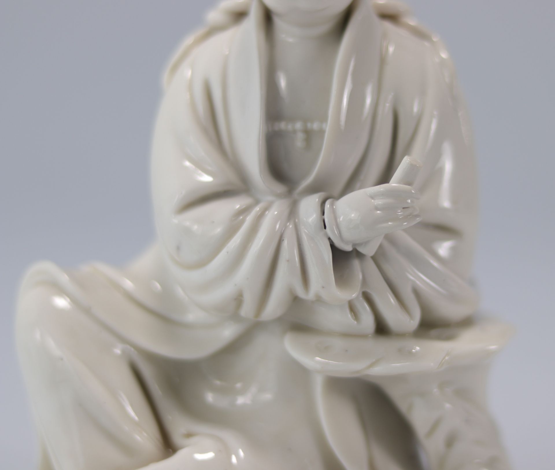 Statue of Guanyin - Blanc de chine 17th rare male face - Bild 7 aus 10