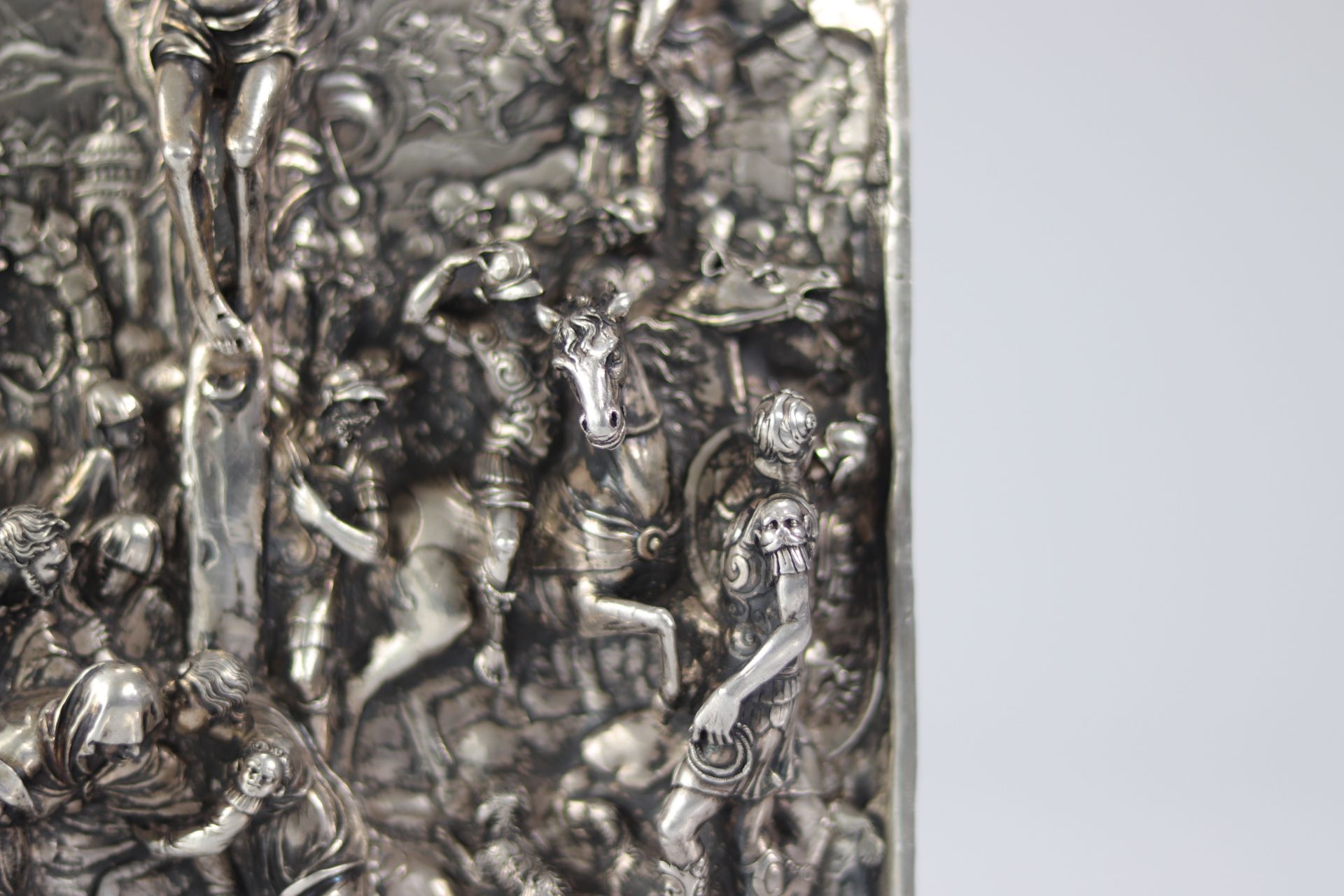 Exceptional 17th century silver crucifixion scene - Bild 4 aus 6