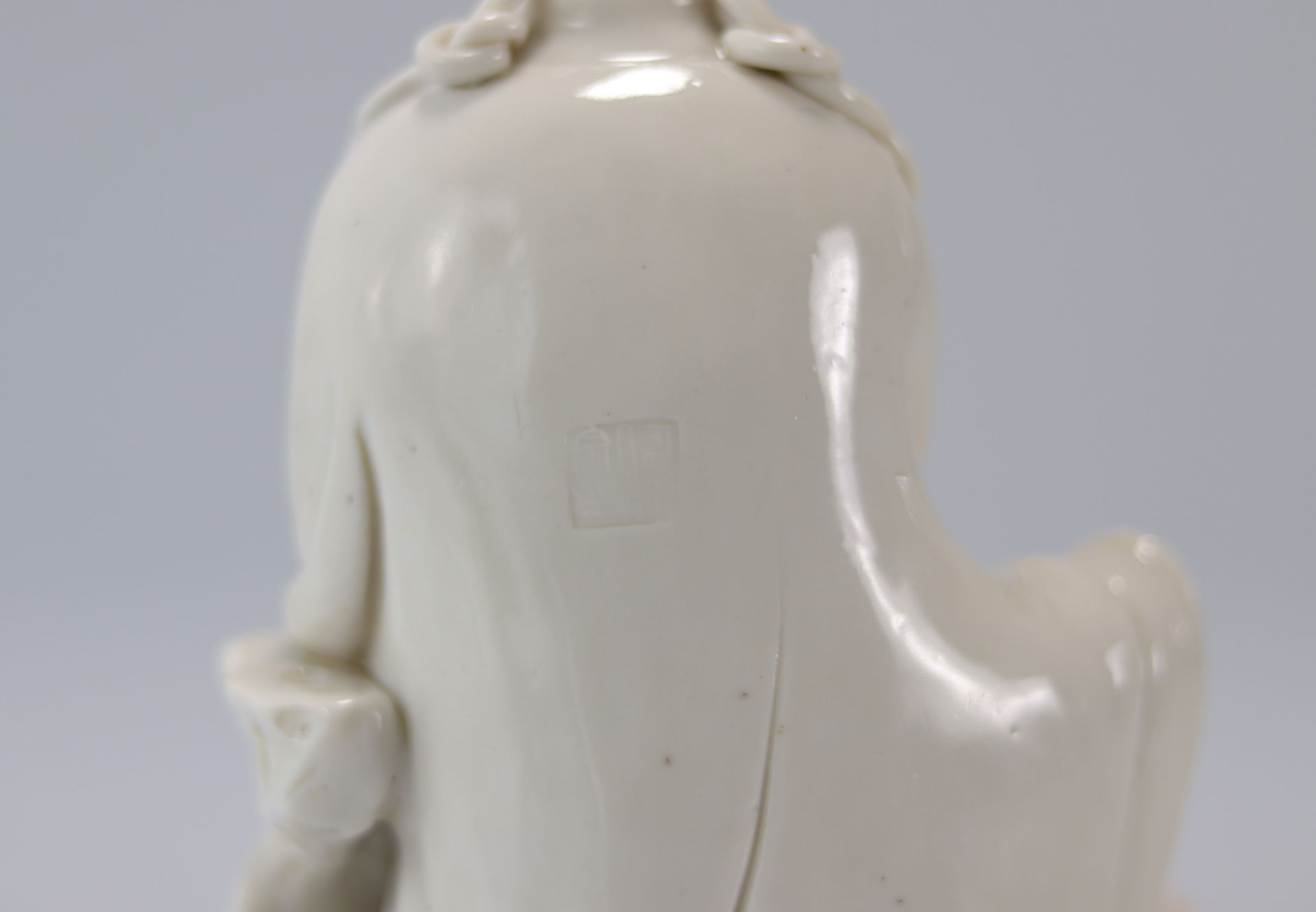 Statue of Guanyin - Blanc de chine 17th rare male face - Bild 9 aus 10