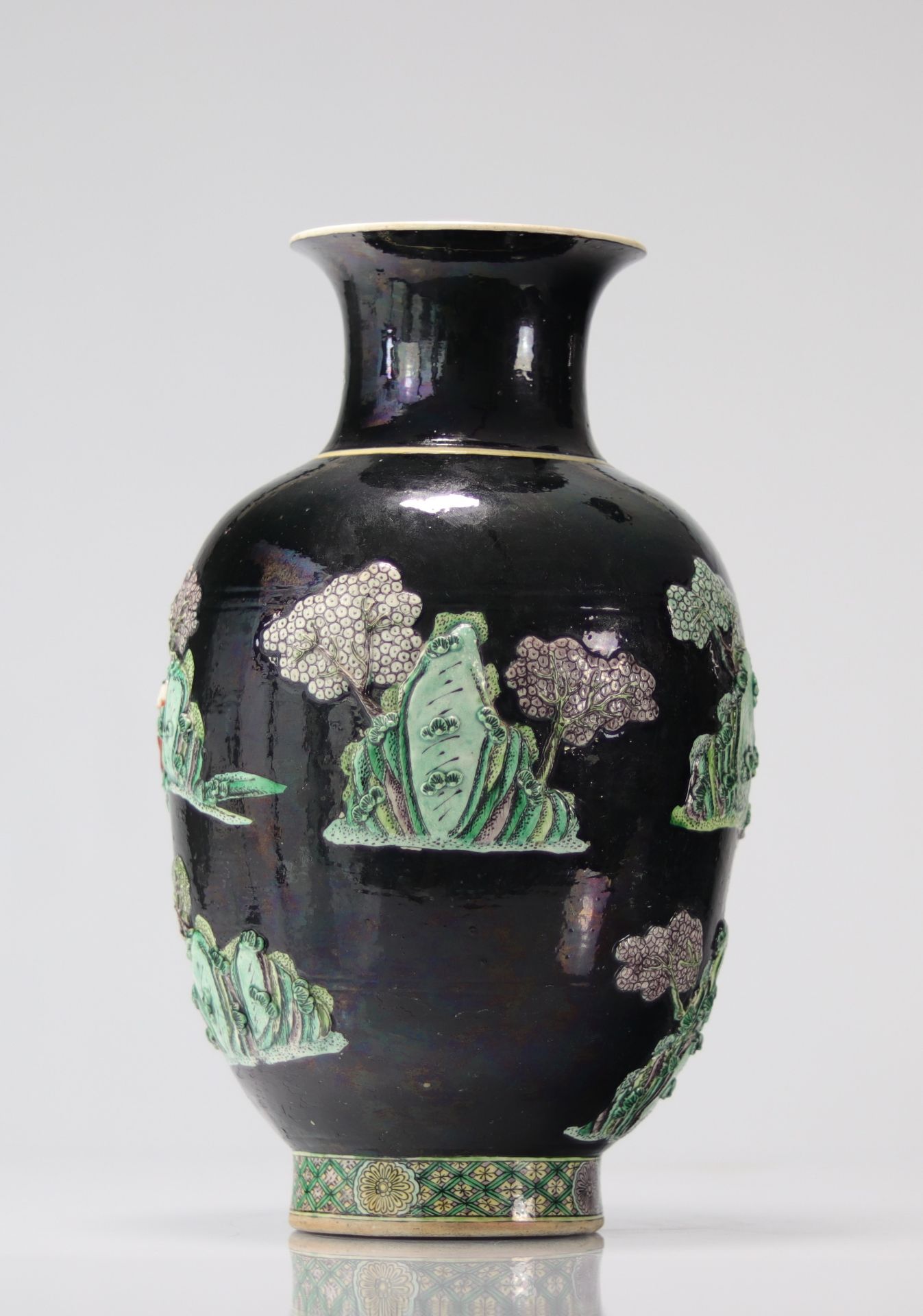 Relief vase decorated with yongzheng brand characters - Image 6 of 8