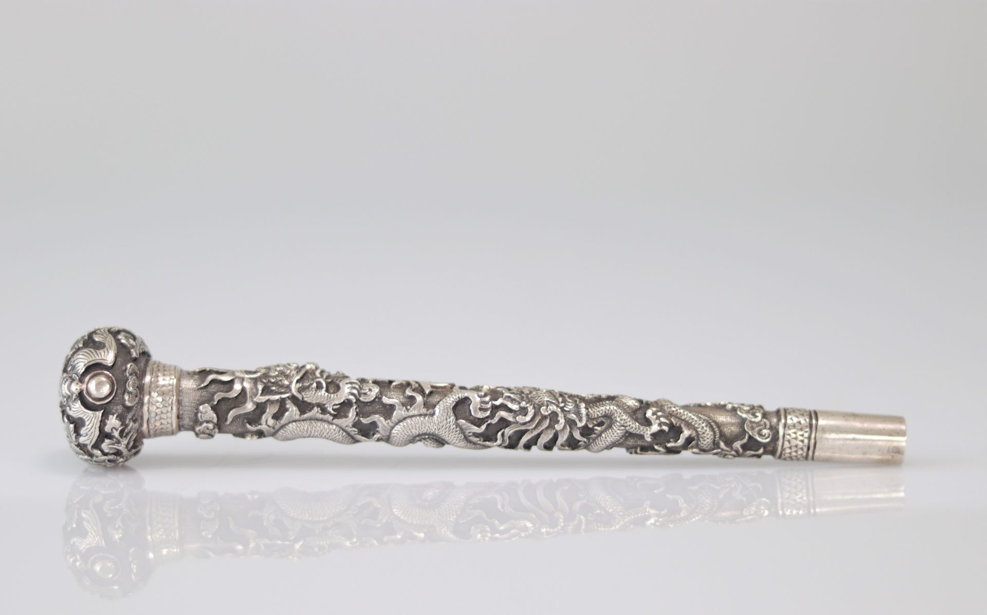 Chinese silver pommel circa 1900 decorated with dragons - Bild 3 aus 4